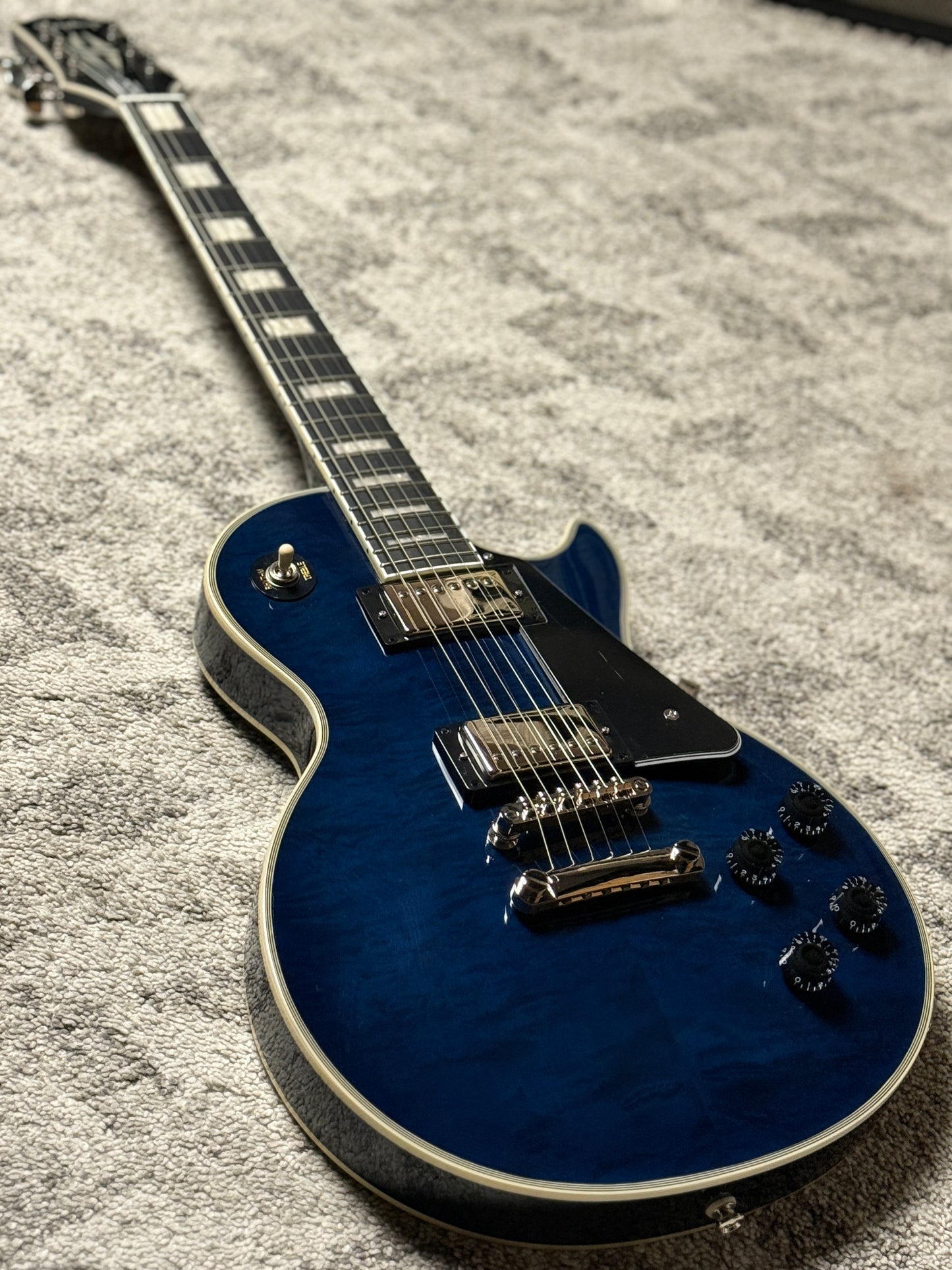 Epiphone Les Paul Custom Quilt in Viper Blue w/Premium GigBag 25051523873