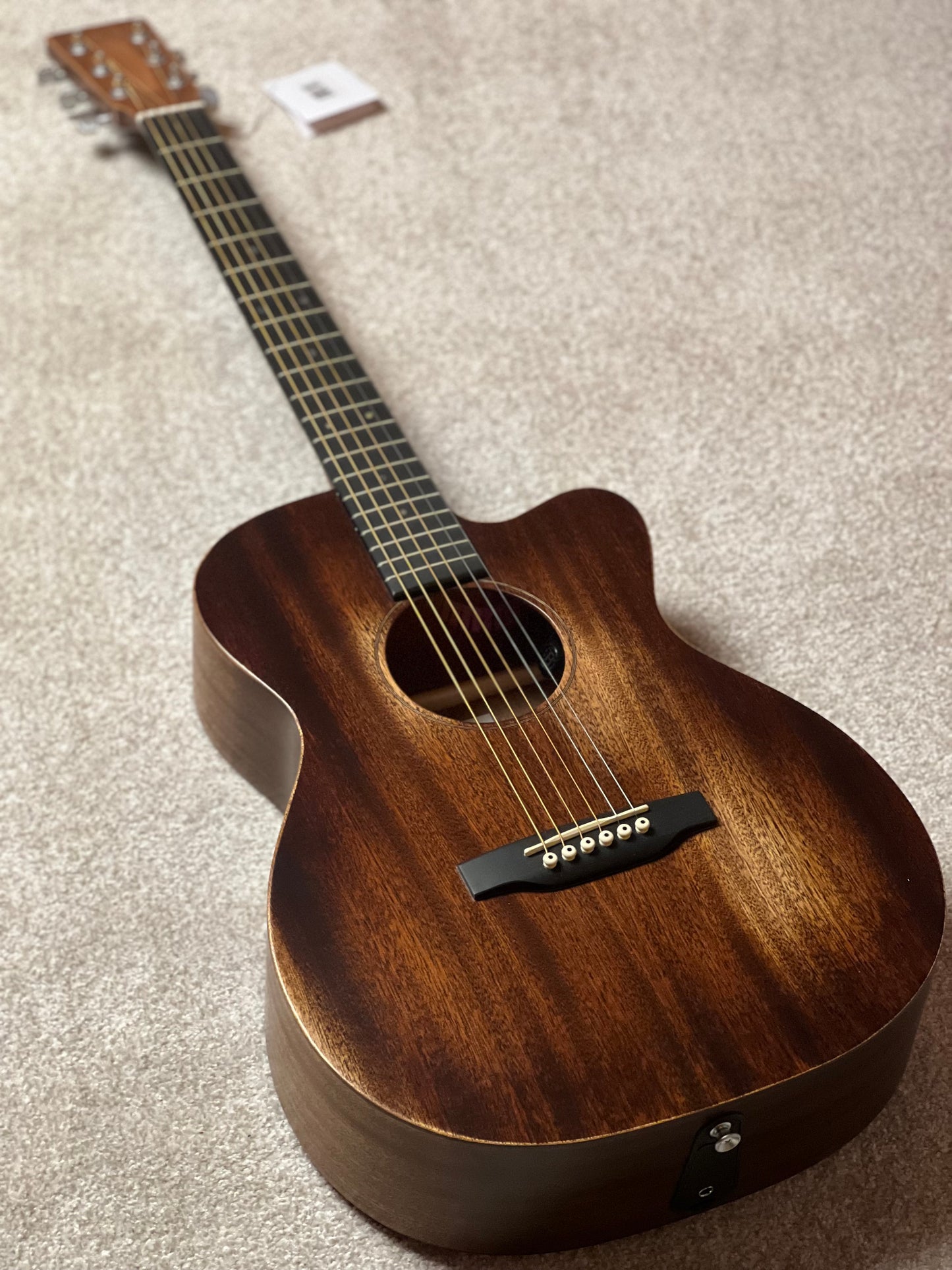 Martin 000C Jr-E StreetMaster Acoustic electric in Dark Mahogany Distressed