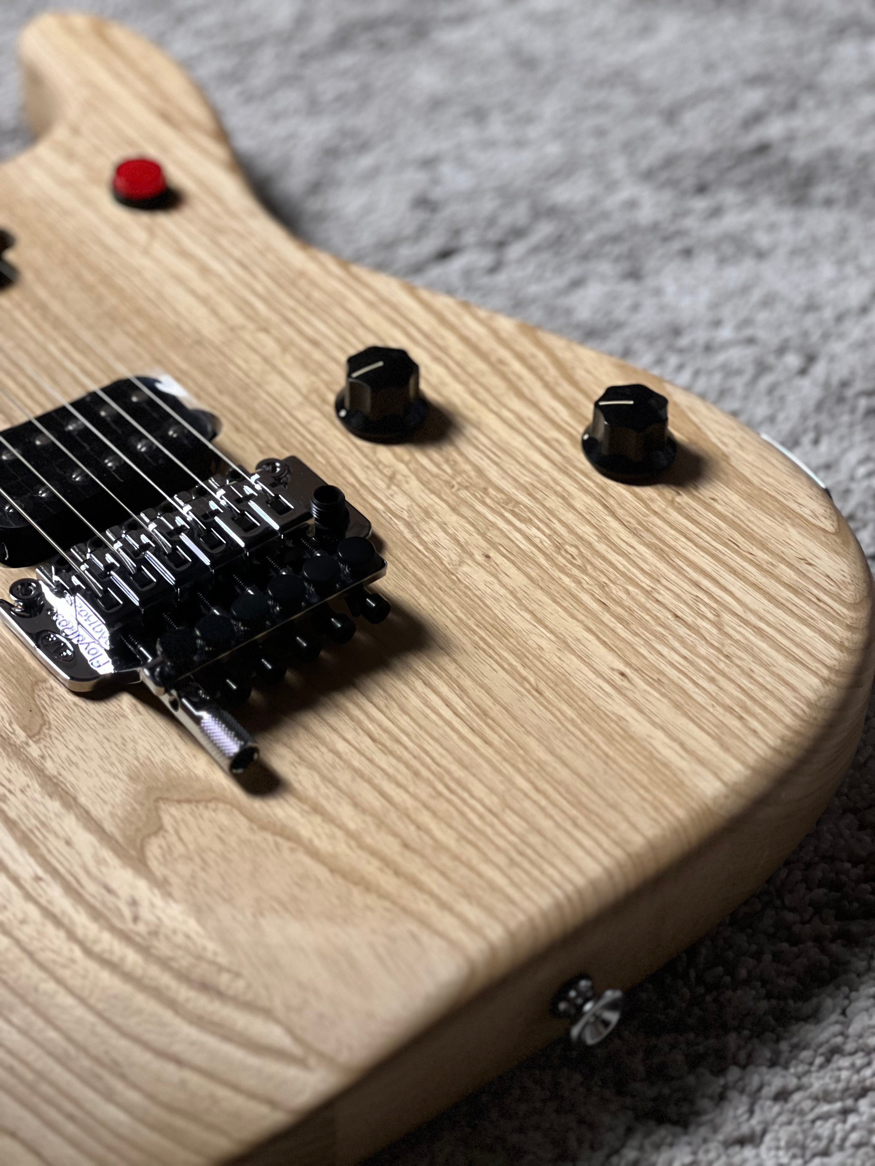 EVH 5150 Series Deluxe Ash with Ebony FB in Natural EVH2200772