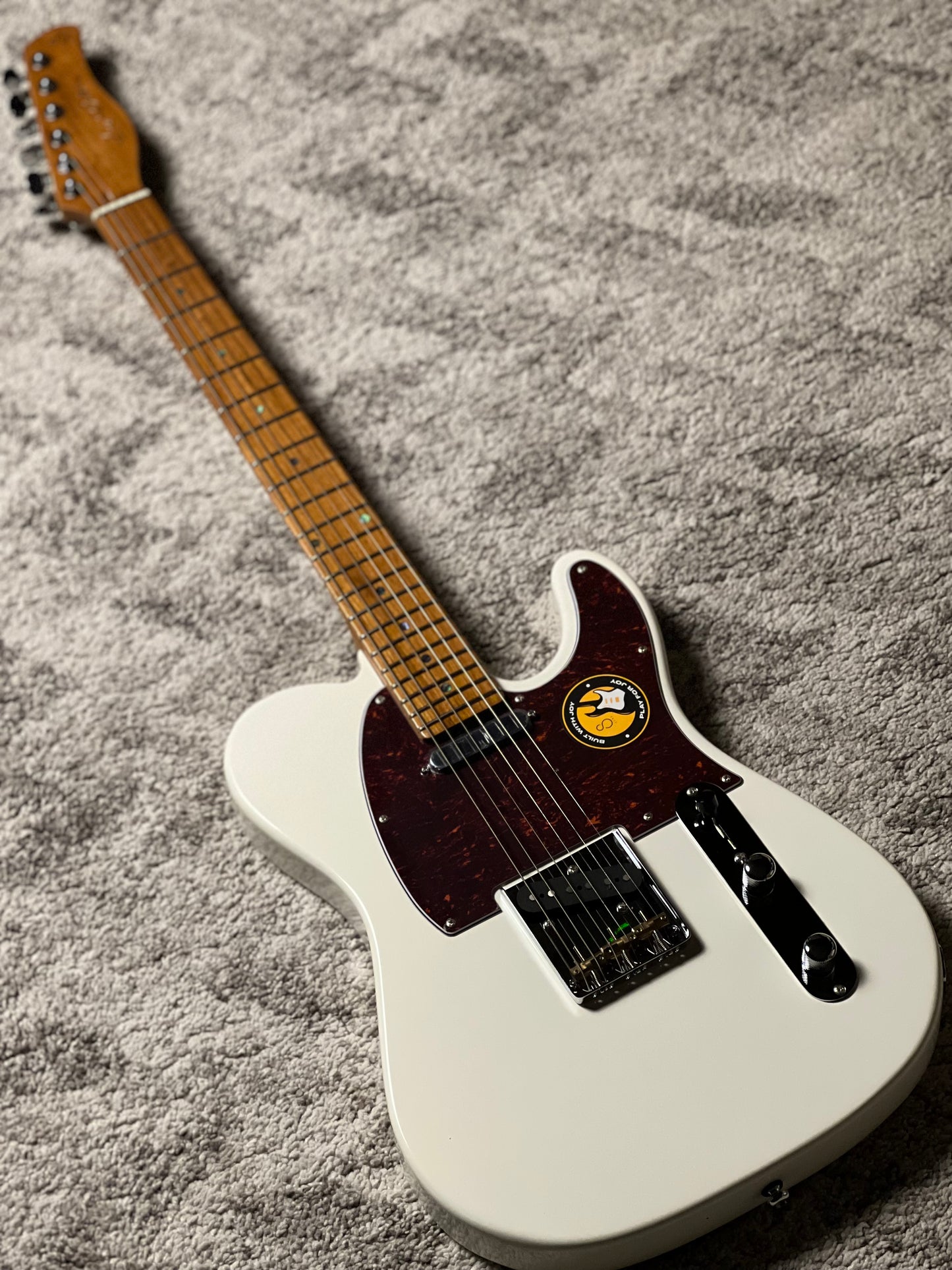 Sire Larry Carlton T7 in Antique White