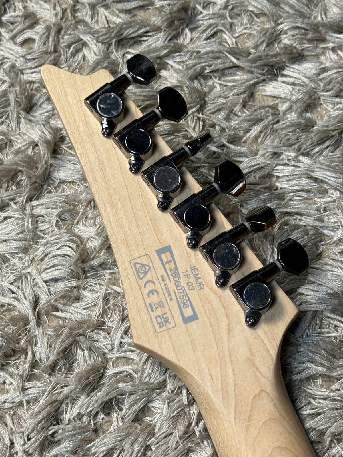 Ibanez Steve Vai JEM-JR in White I260607598 (USED)