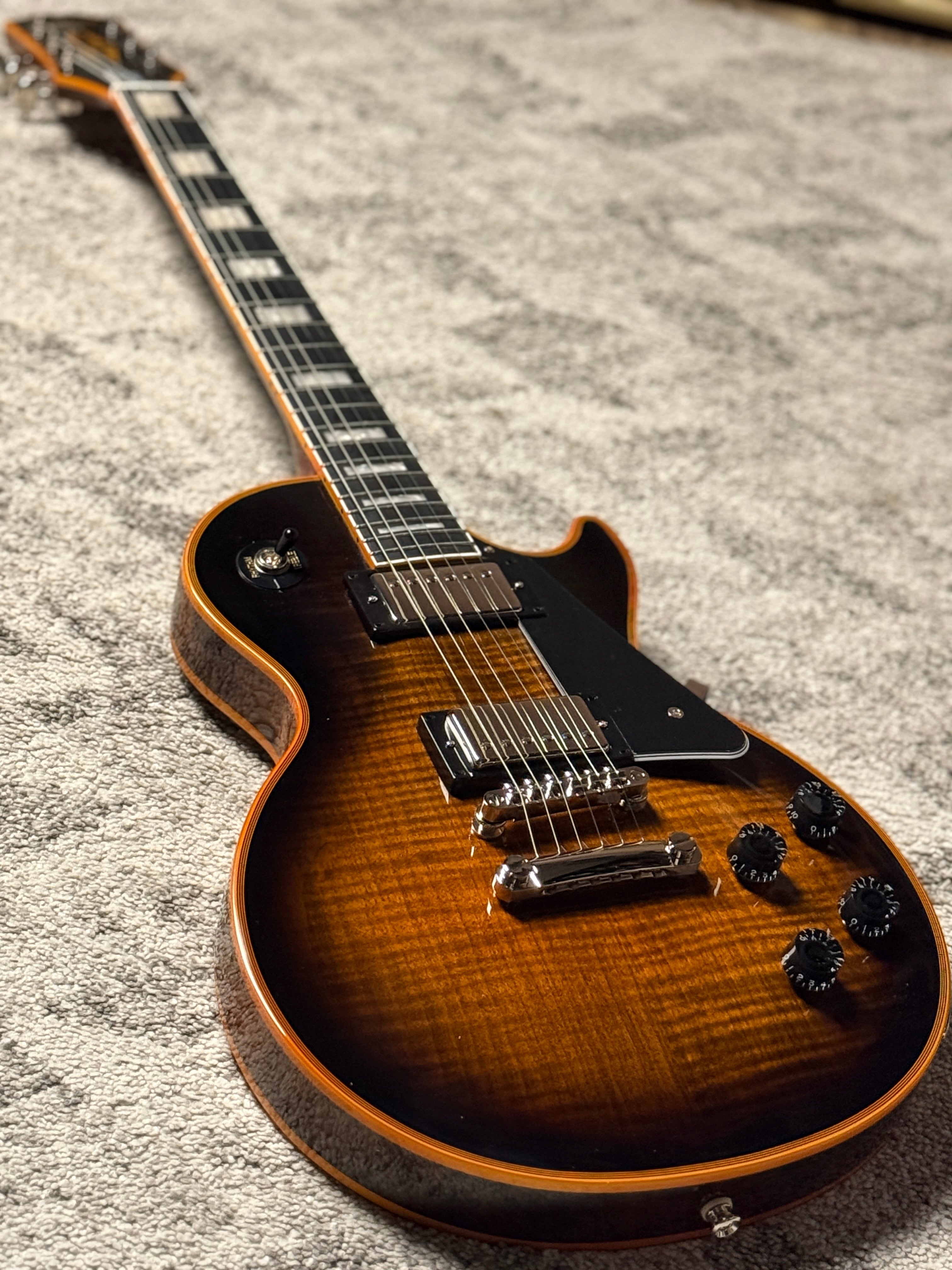 【10971】 Epiphone Japan Les Paul custom Epiphone Les Paul Custom Widow in Orange Burst – nafiriguitar.com