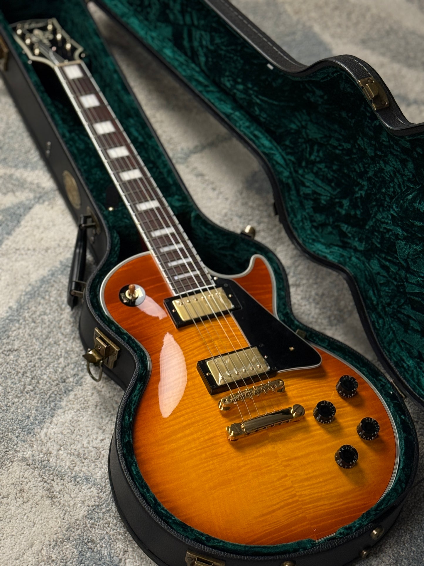 Tokai Love Rock Japan LC-101S-F VF in Violin Finish 2551232