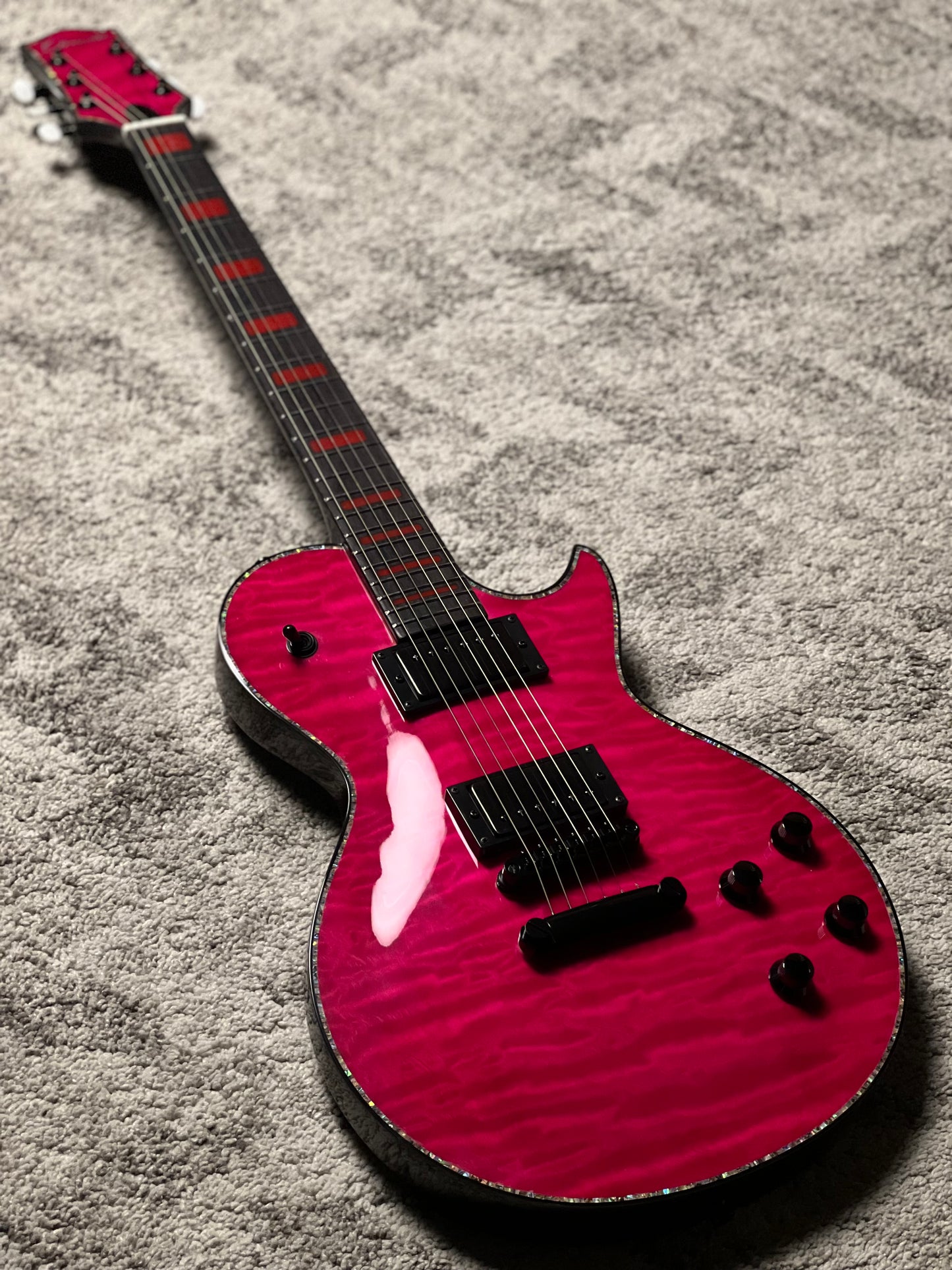 Dhatarattha Custom DLP in Trans Magenta with 5A Quilt Top