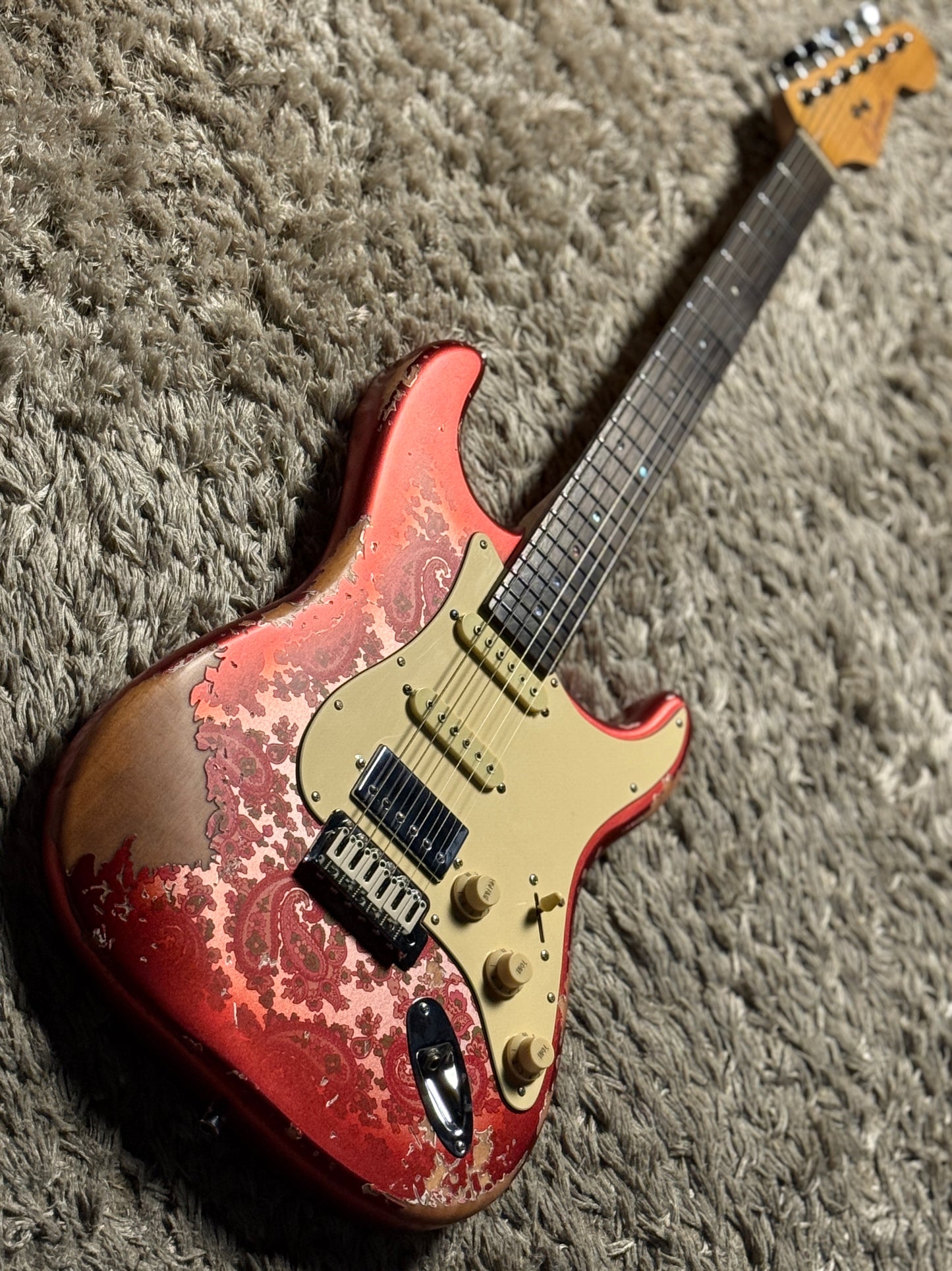 Dhatarattha Classic DST HSS in Pink Paisley with Rosewood FB and Nitrocellulose Lacquer Relic