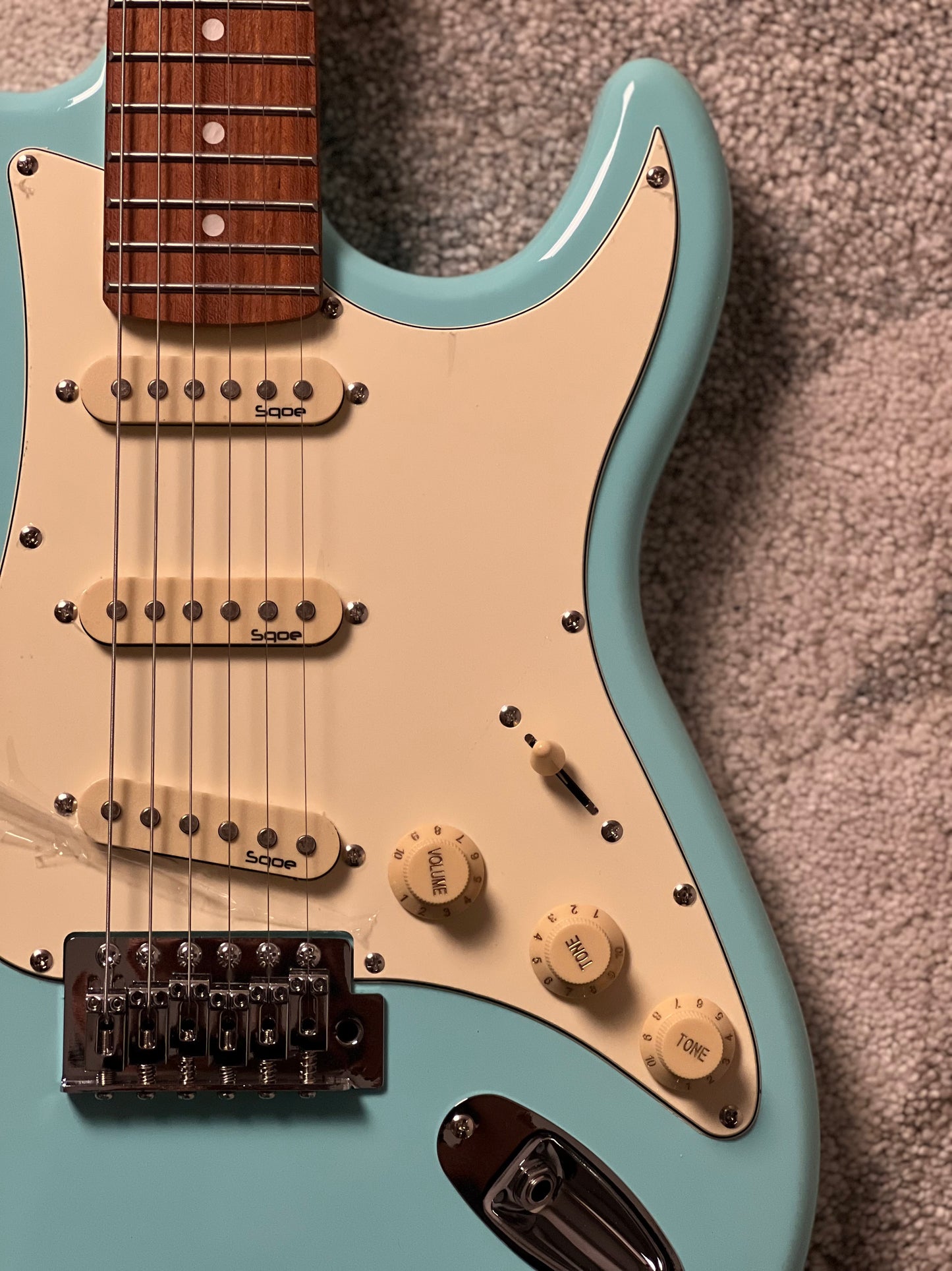 SQOE SEST200 Genesis Series in Sonic Blue