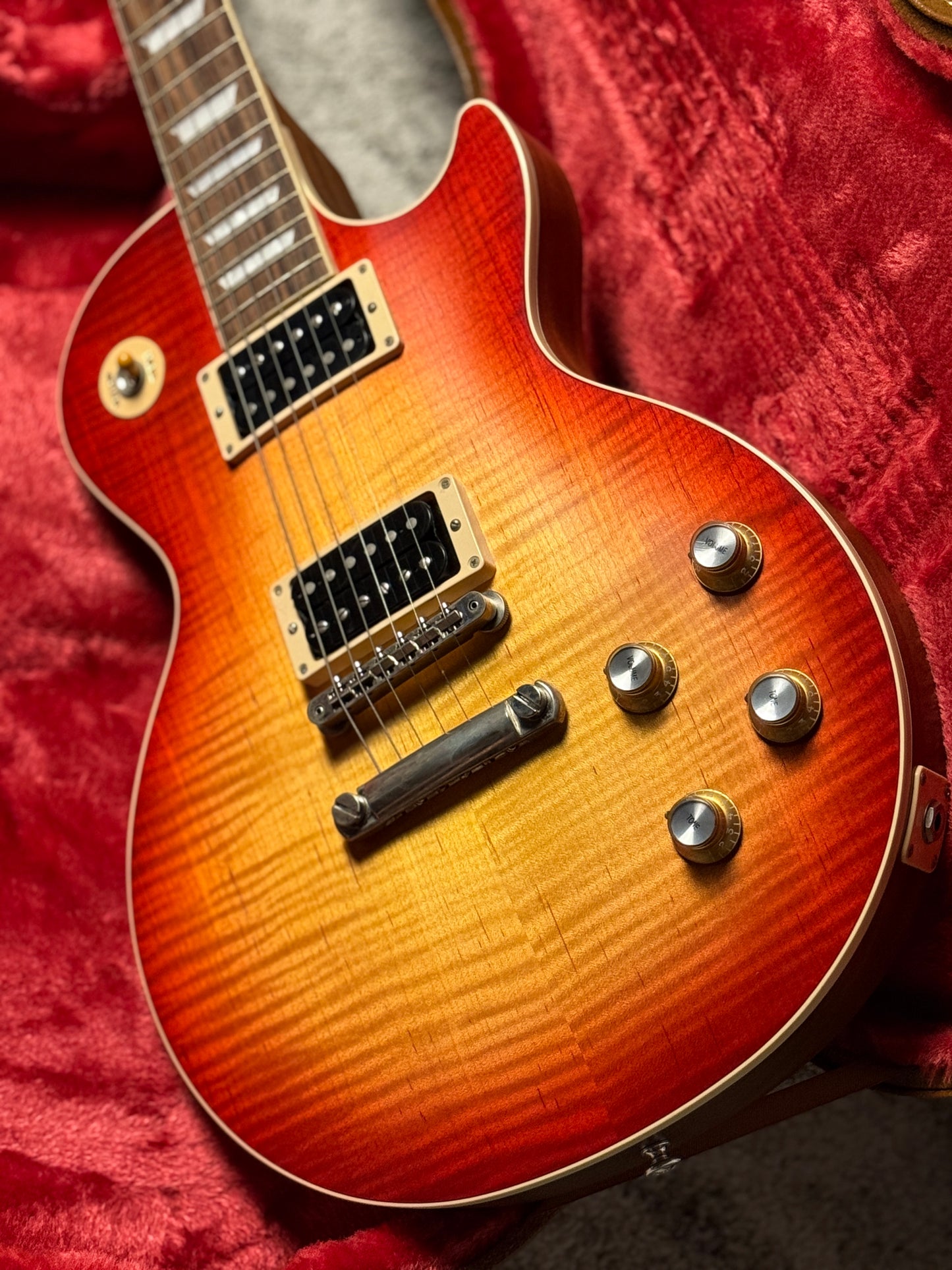 Gibson Les Paul Standard Faded 60s In Vintage Cherry Sunburst with Case 204130110