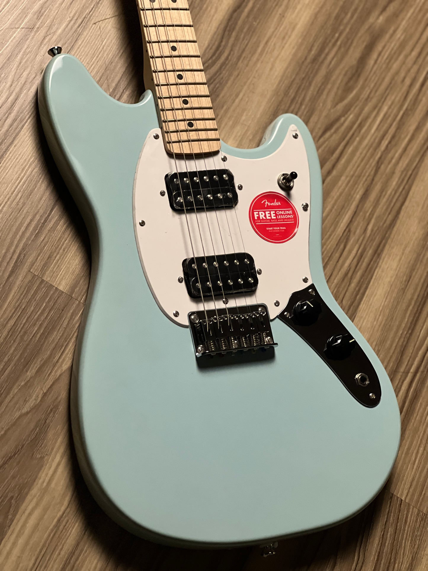 Squier FSR Sonic Mustang HH with White Pickguard and Maple FB in Sonic Blue