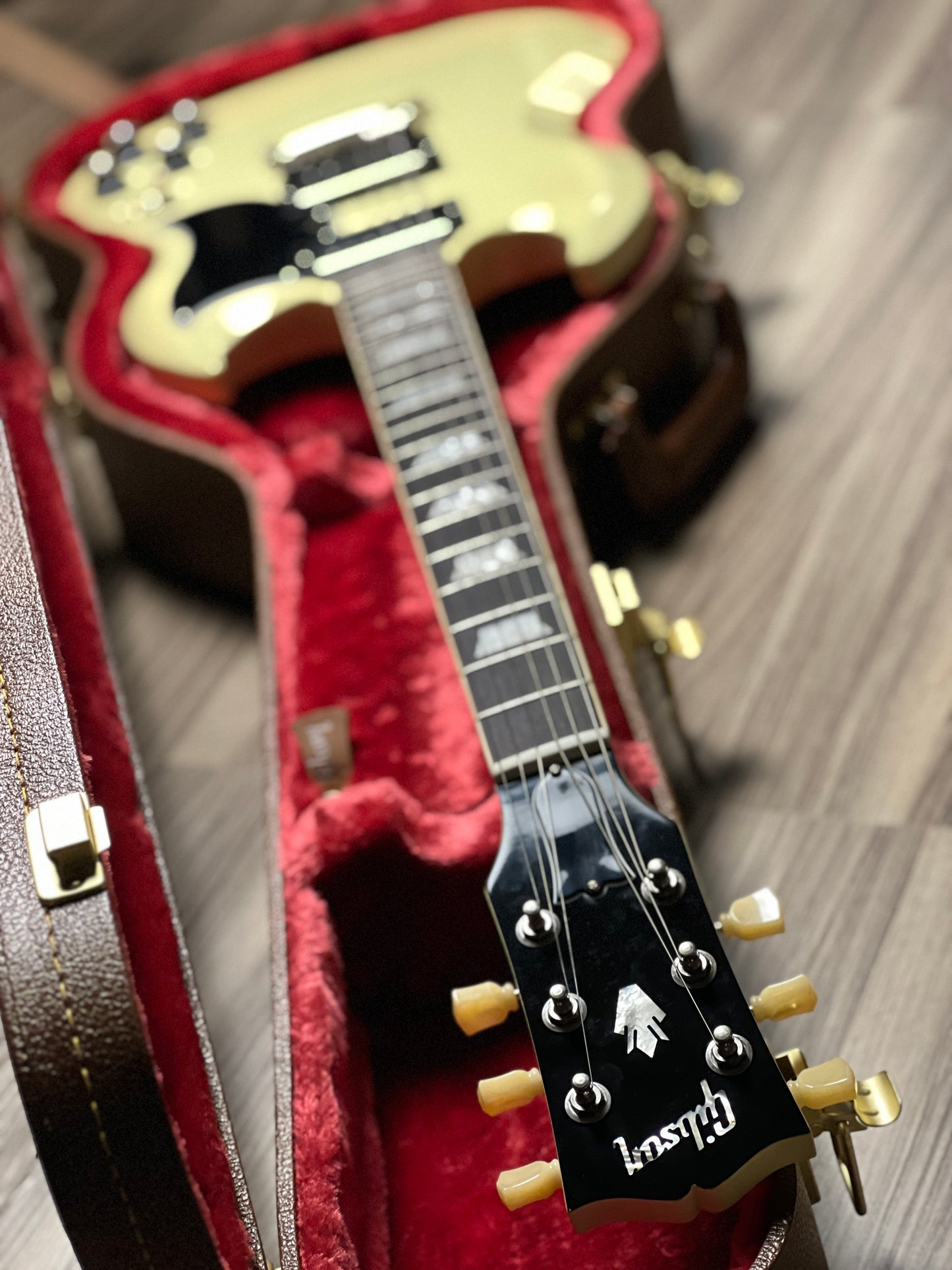 Gibson SG Standard 61 Classic In White w/Case 229330304