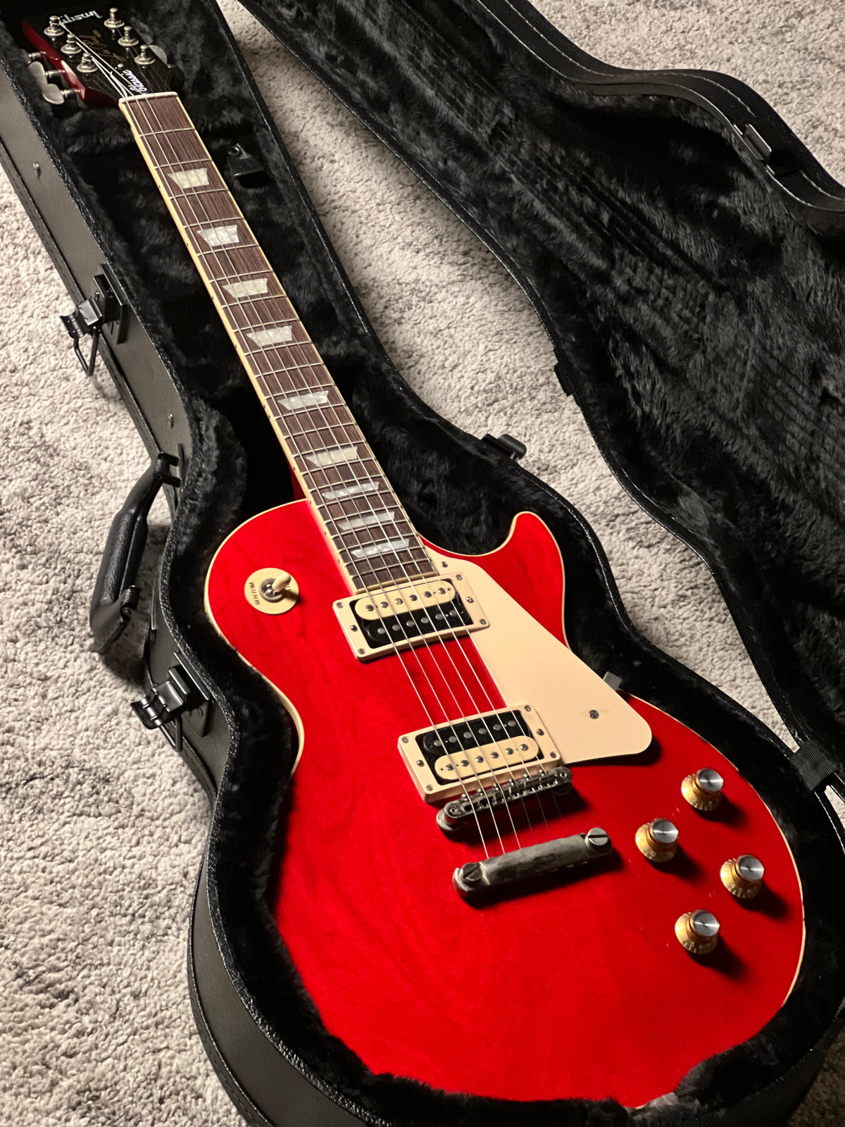 Gibson Les paul Classic in Translucent Cherry w/Case 217230067
