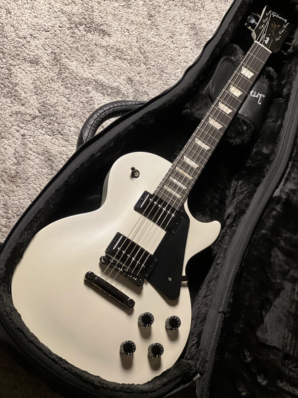 Gibson Les Paul Studio Modern in Worn White w/Gigbag 232850264