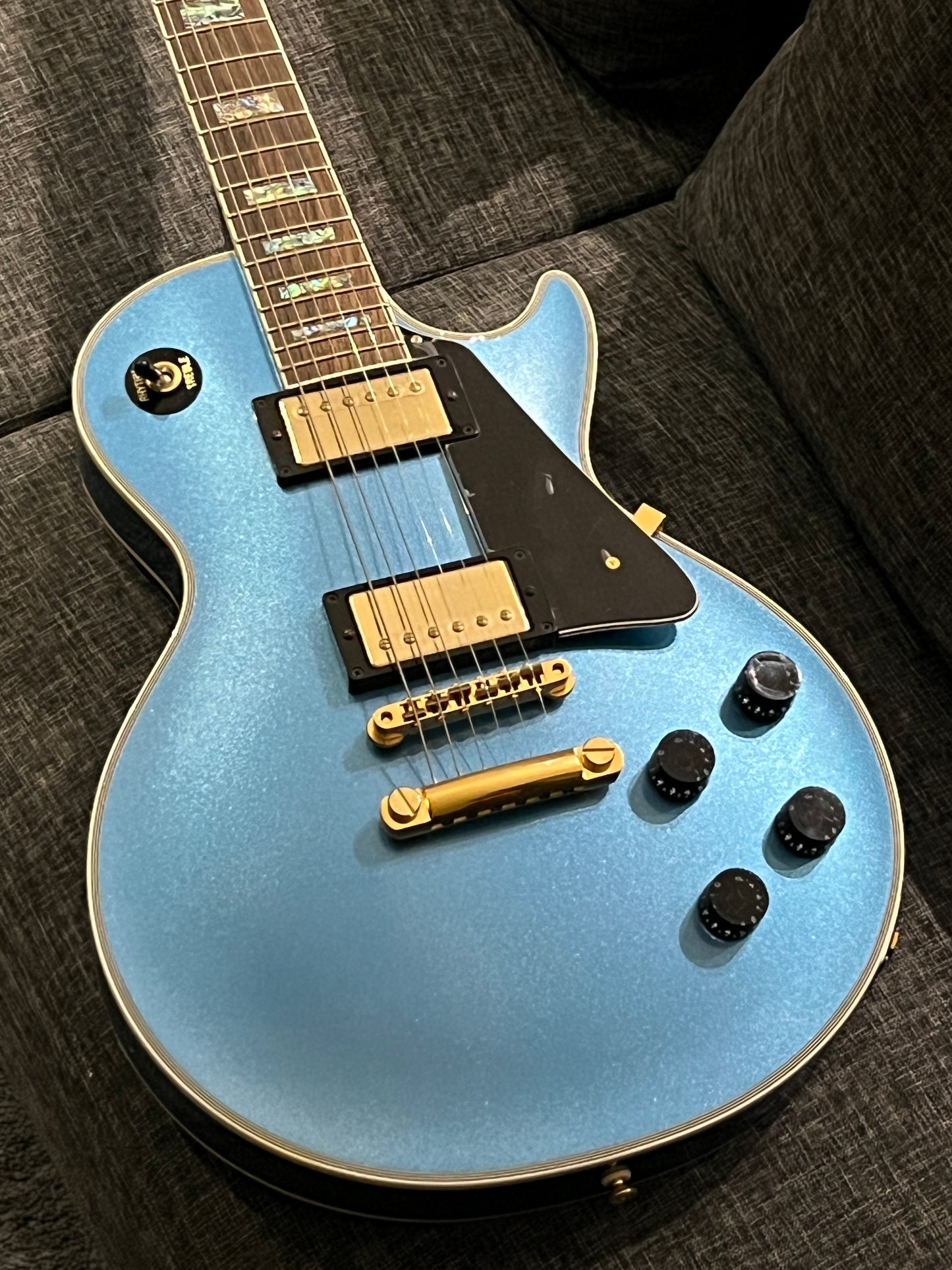 Tokai Love Rock Custom Shop LC-136S AB in Blue Sparkle with Abalone Block inlay 1941682