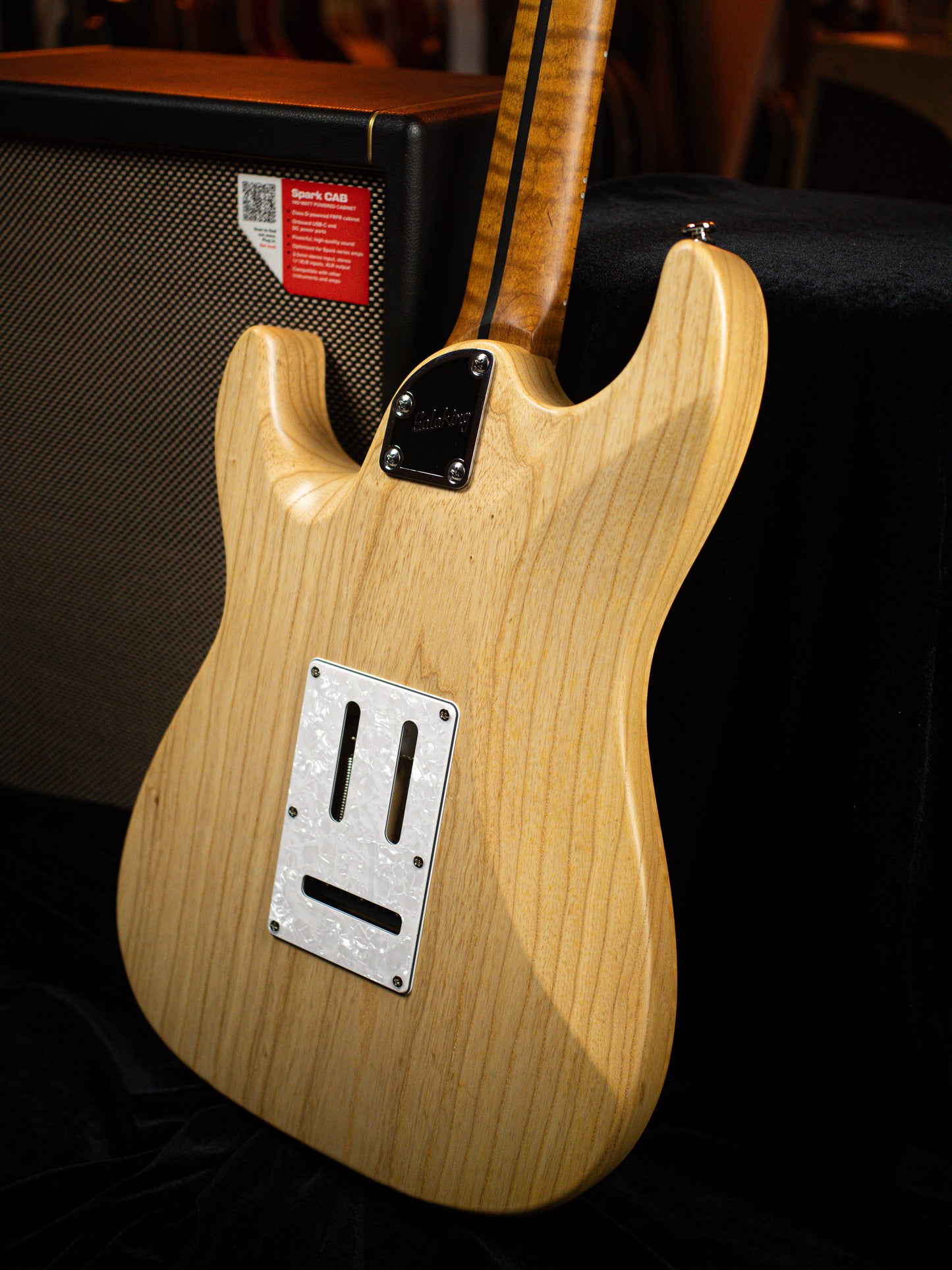 Soloking MS-1 Classic Flat Top FMN Roasted Flame Maple Neck in Jeans Pacific Blue