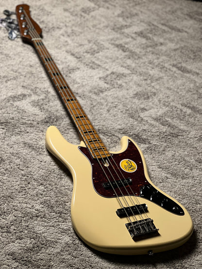 Sire Marcus Miller V5 ALDER-4 String in Vintage White