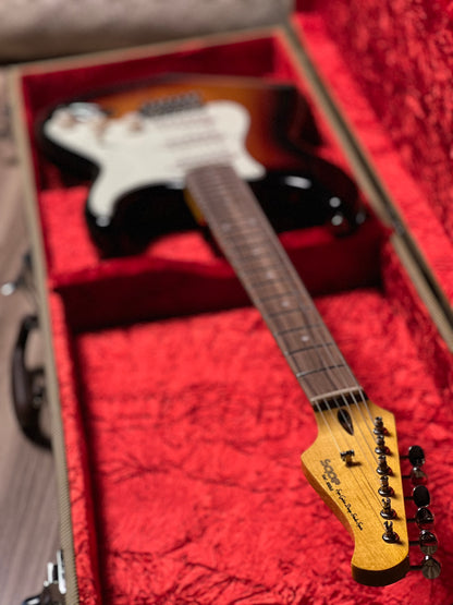 SQOE SEST1002 SB SSS Custom Shop Series in 3-Tone Sunburst Limited Edition with Hardshell Case