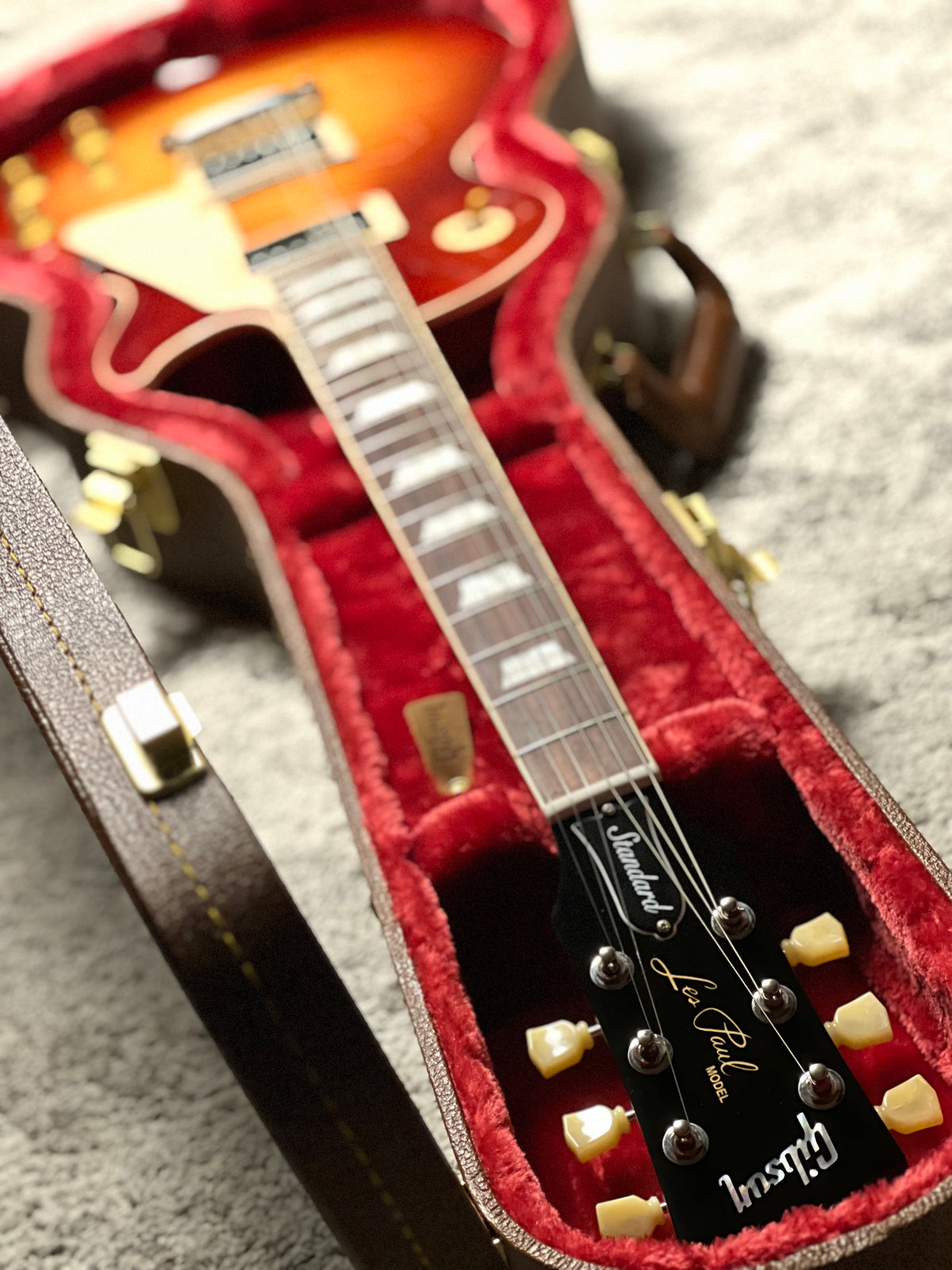 Gibson Japan Exclusive Les Paul Standard 50s "Custom Shop Top" in Heritage Cherry Sunburst 219150145