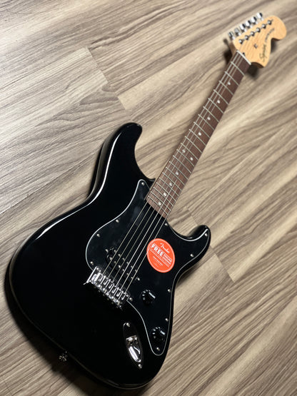 Squier FSR Affinity Series Stratocaster H HT with Laurel FB in Black
