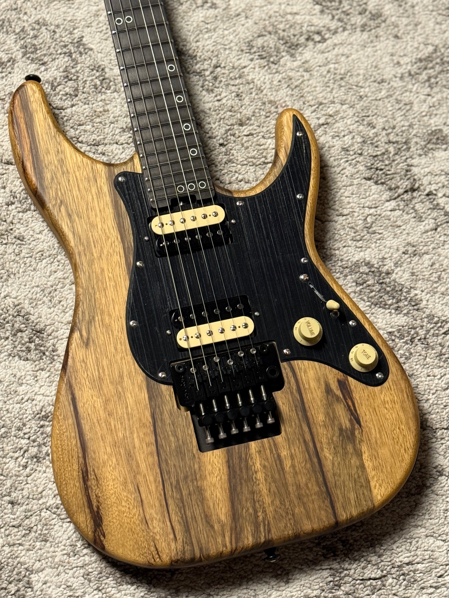 Schecter Sun Valley Super Shredder Exotic in Black Limba W26010856