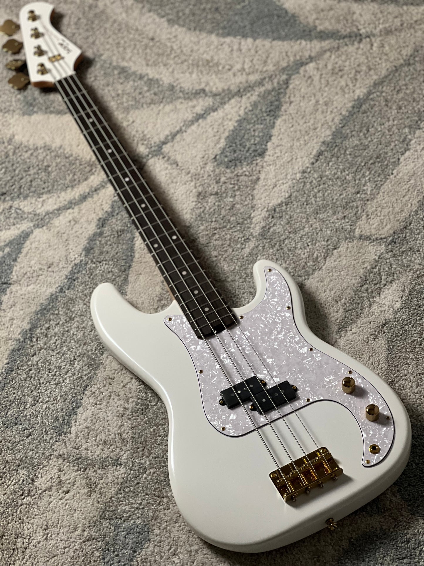 SQOE SPB609 4-STRING PB-STYLE in White