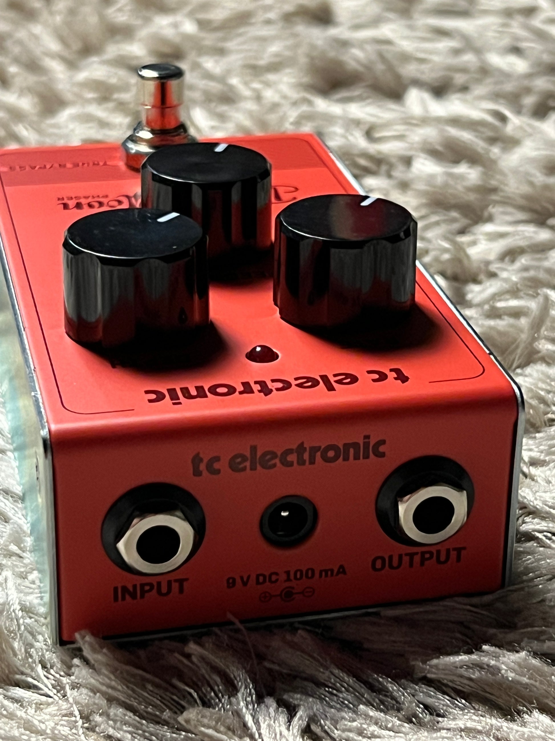 bloodmoon pedal TC Electronic Blood Moon Phaser Pedal – nafiriguitar.com