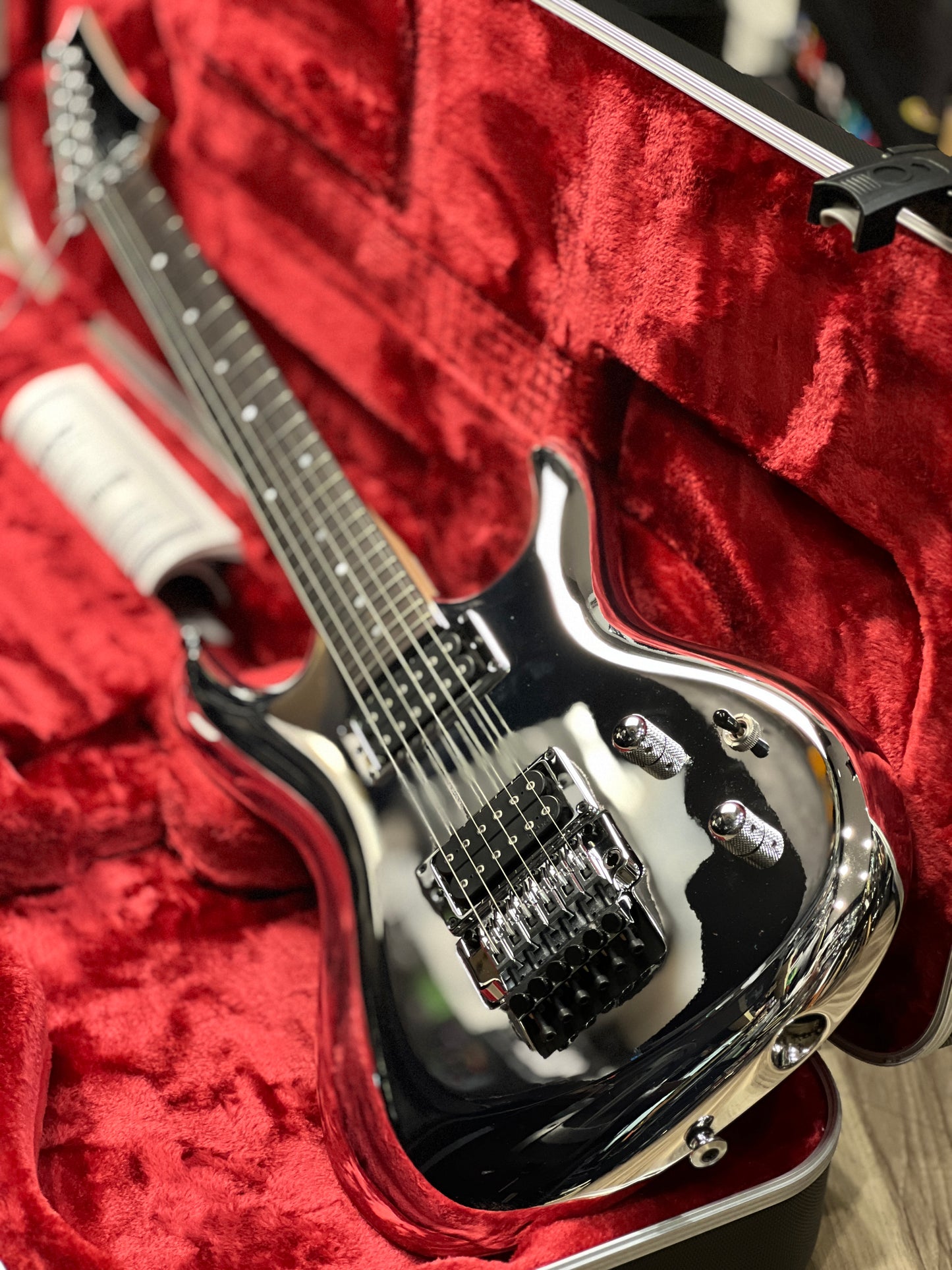 Ibanez JS3CR Joe Satriani Signature w/Case In Chrome Boy F2430683