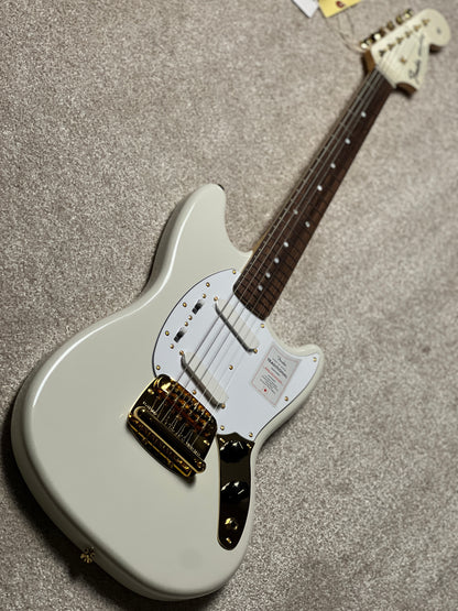 Fender Japan Traditional 2025 Collection 60s Mustang with RW FB in White Pearl JD25012670