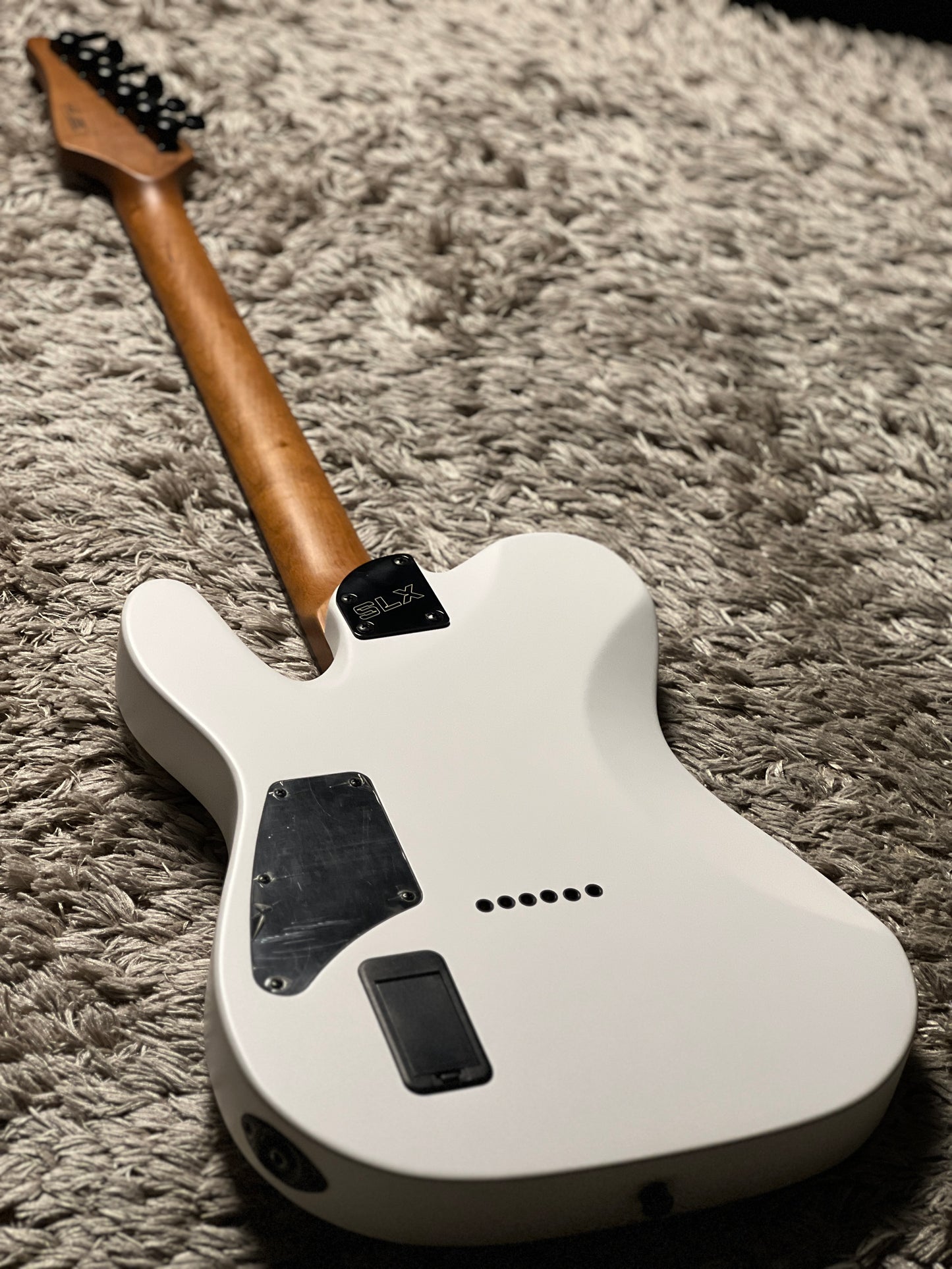 SLX Raven Modern 24 HH Active in Satin White with Rosewood FB