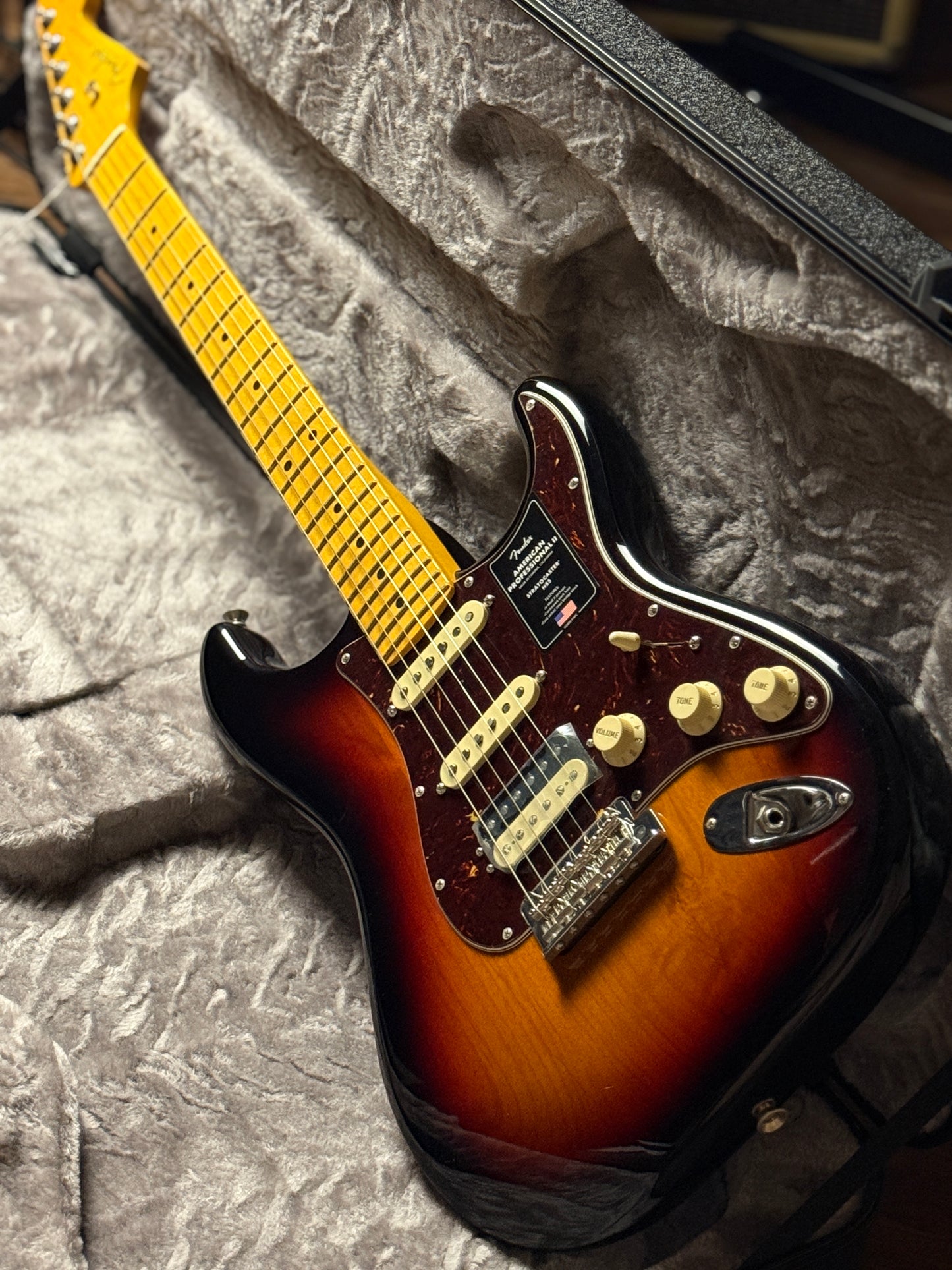 Fender American Professional II HSS Stratocaster With Maple FB In 3-Tone Sunburst US22102686
