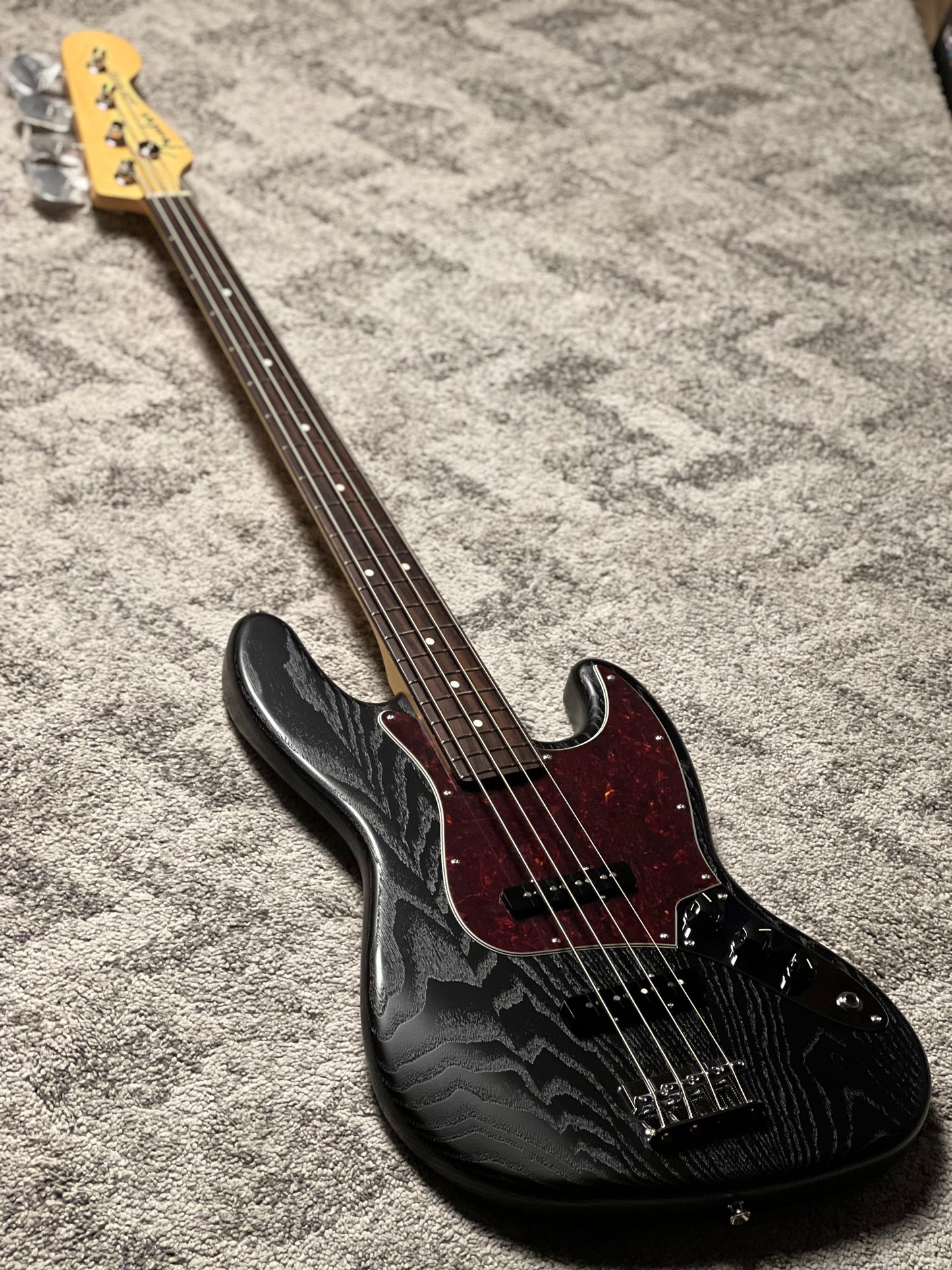 Fender MIJ Limited Jazz Bass with RW FB in Raw Ash Black JD25016284