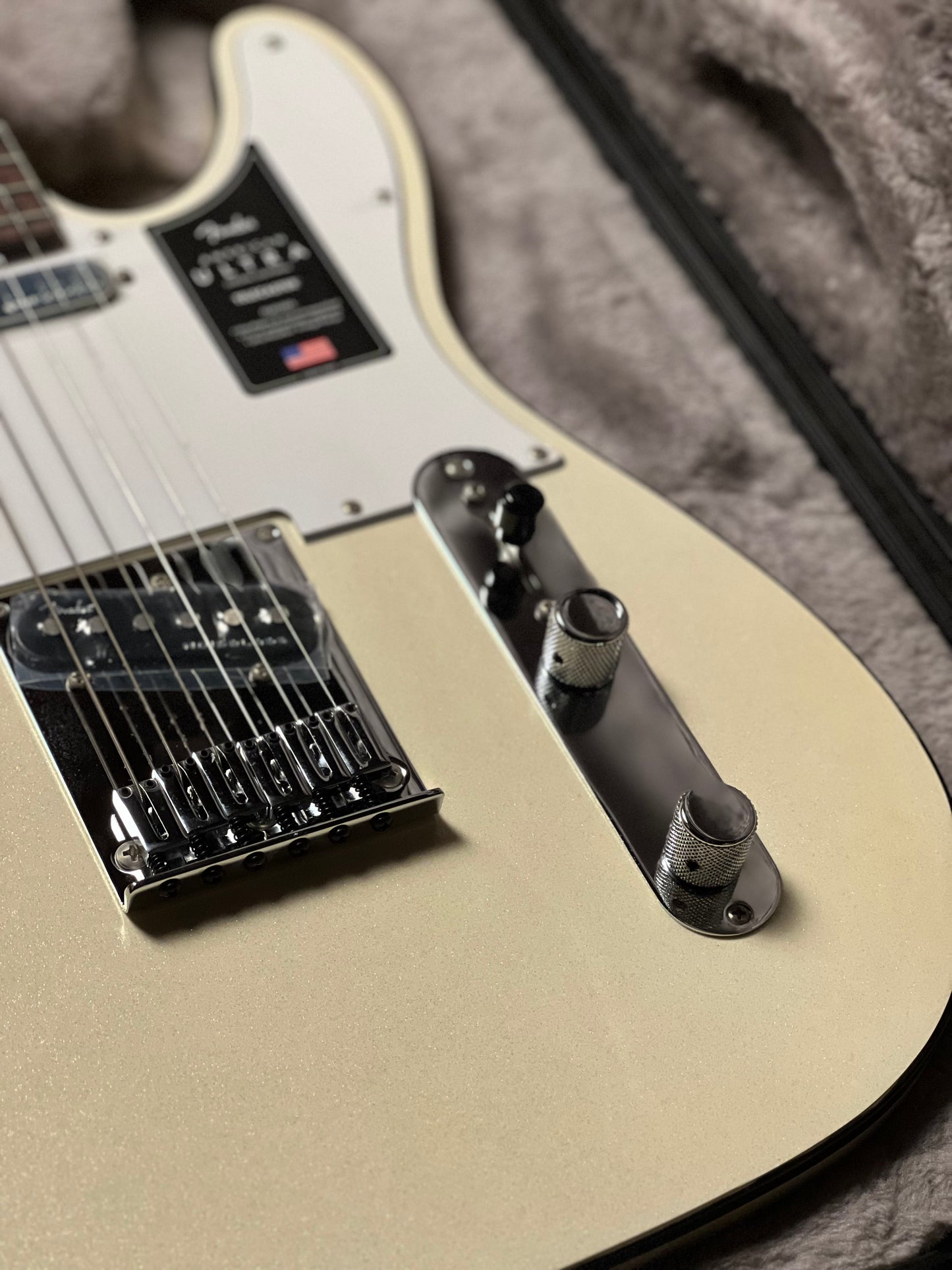 Fender American Ultra Telecaster with Rosewood FB in Arctic Pearl