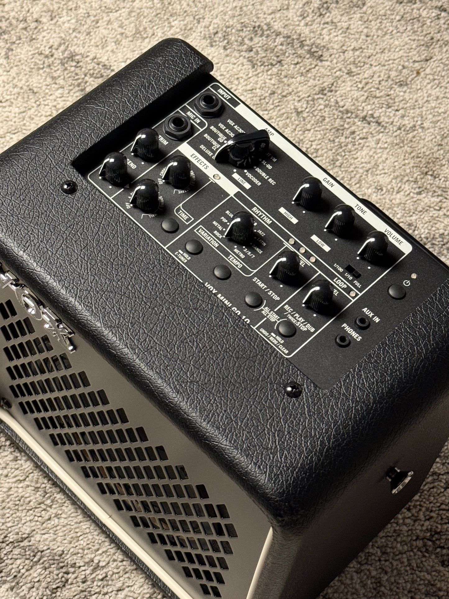 Vox Mini Go 10 - 10-watt 1 x 6.5-inch Portable Modeling Amp in Black