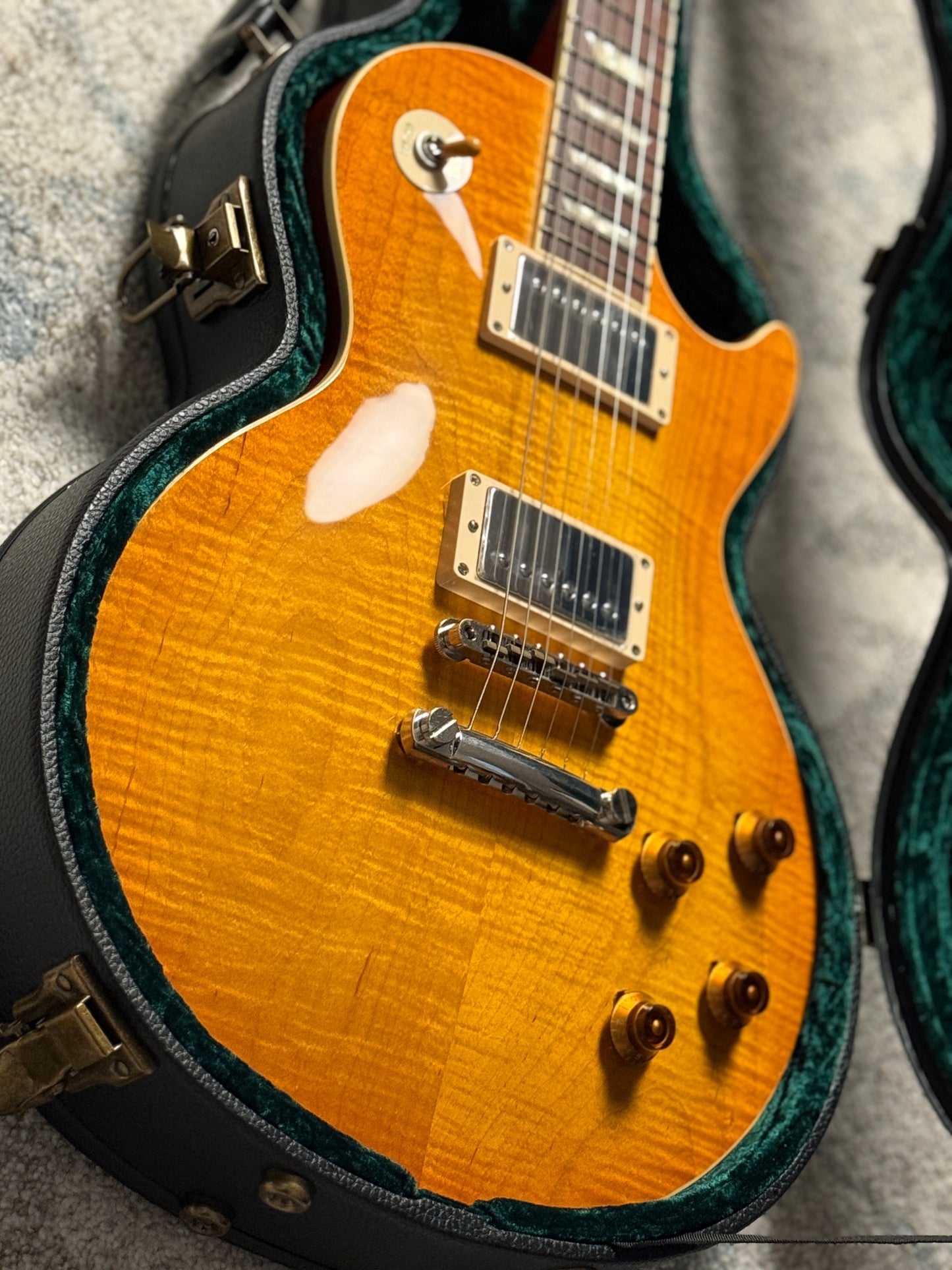 Tokai LS-301-3A HB Love Rock Japan Custom Shop Series in Honeyburst 2450566