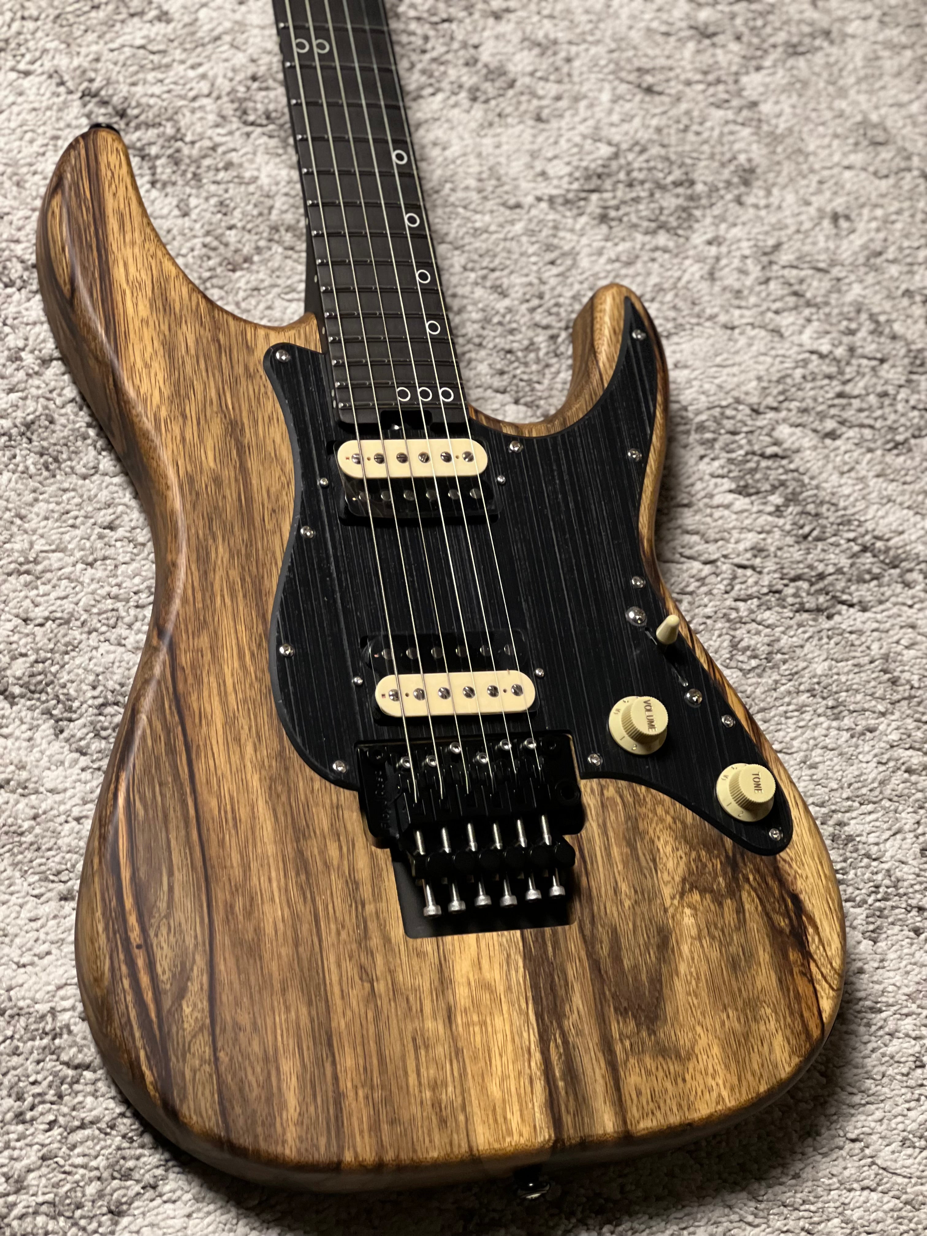 Schecter Sun Valley Super Shredder Exotic in Black Limba W26010855