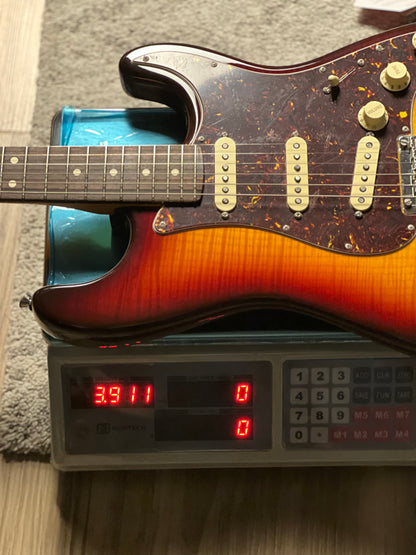 Fender 70th Anniversary American Professional II Stratocaster with RW FB in Comet Burst US24026056