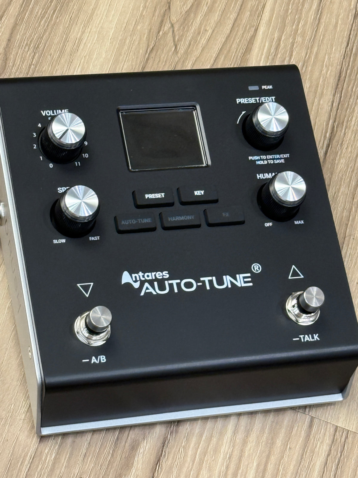 vocal autotune pedal Headrush VX5 Effects with Antares – schuber the VX5 also features Modell:M60 Weiß Diamant Turmalin Deluxe+ 2021