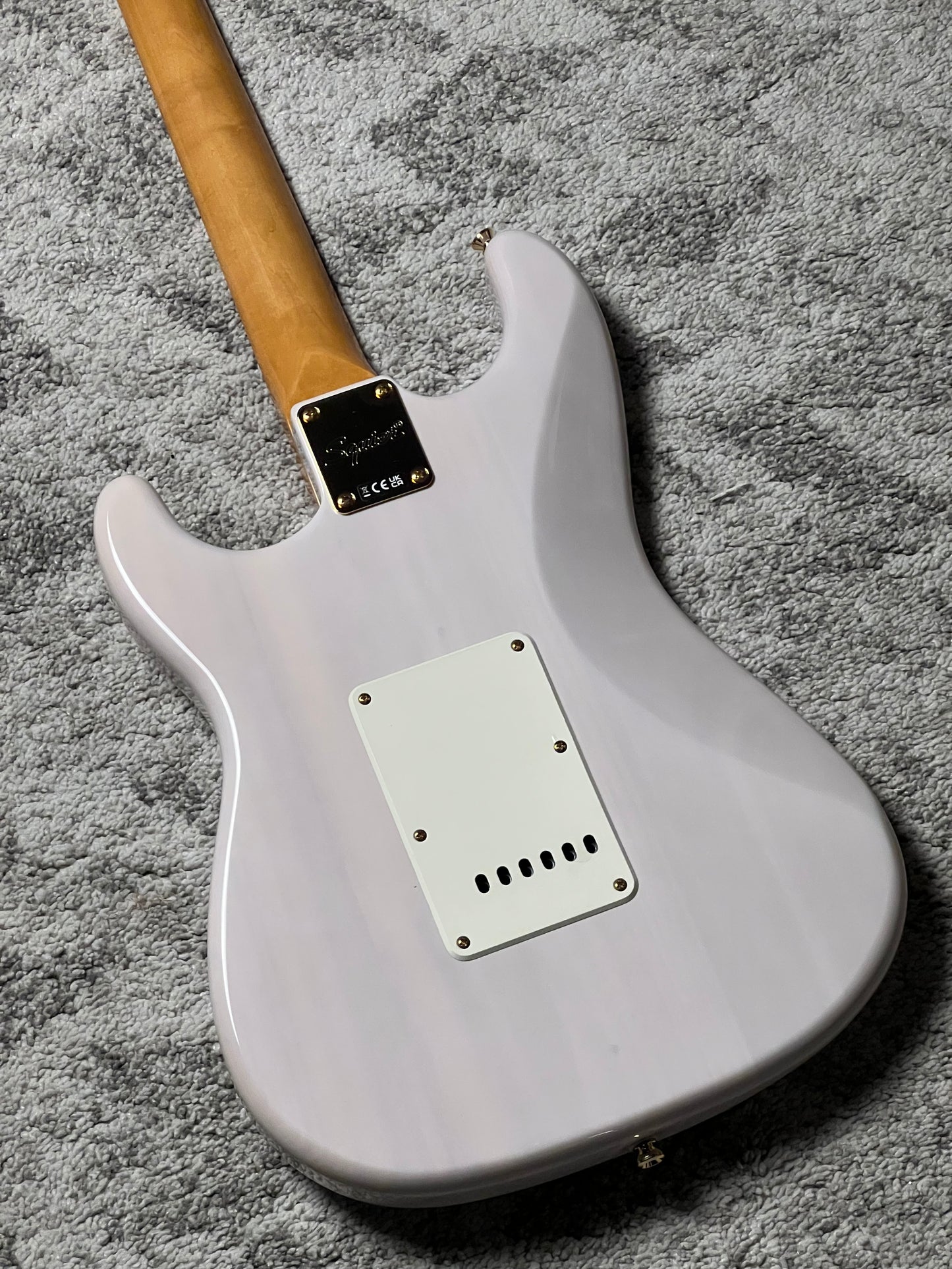 Squier FSR Classic Vibe 50s Stratocaster with Maple FB in White Blonde