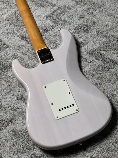 Squier FSR Classic Vibe 50s Stratocaster with Maple FB in White Blonde