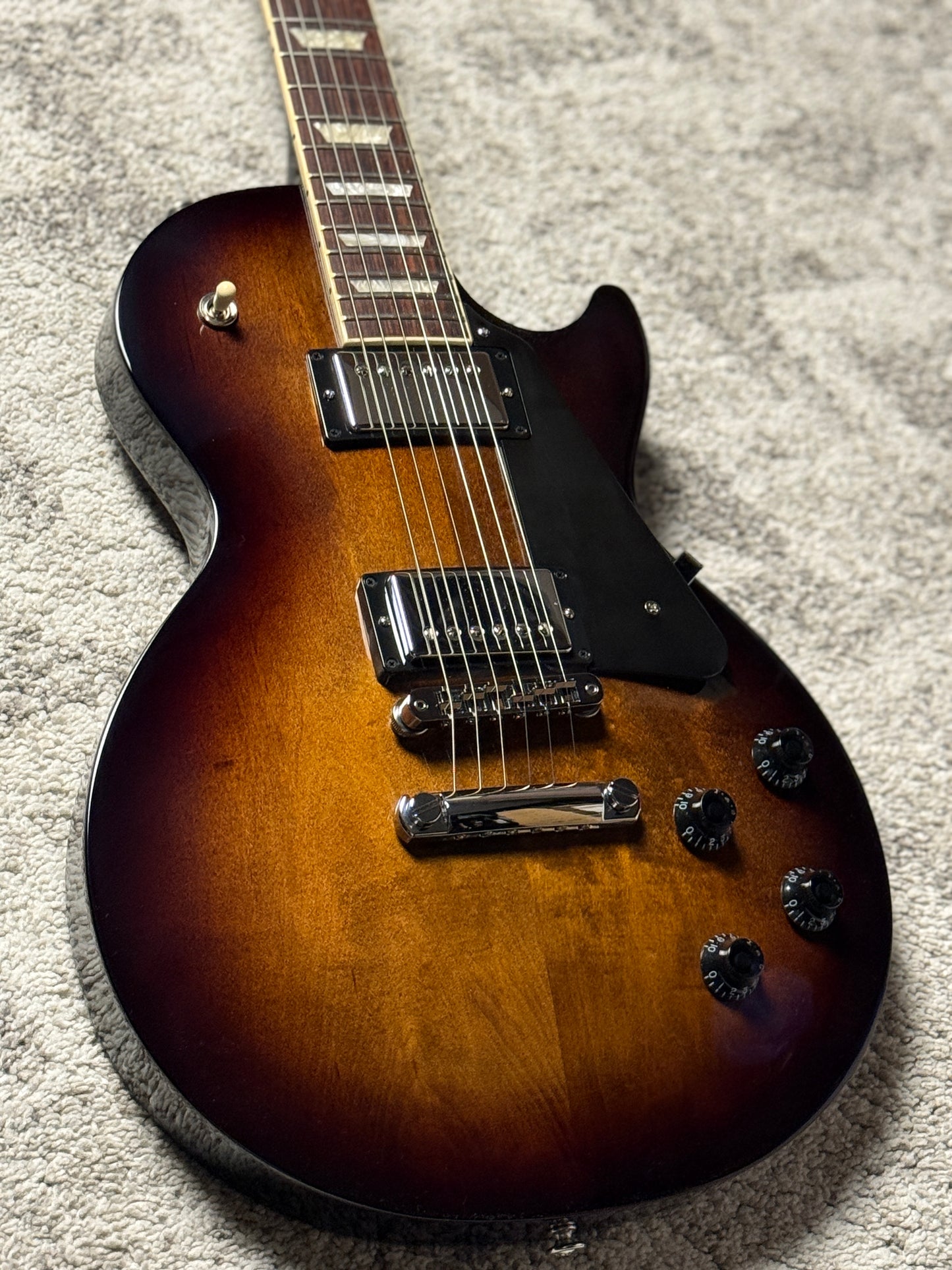 Gibson Les Paul Studio in Smokehouse Burst 206550258