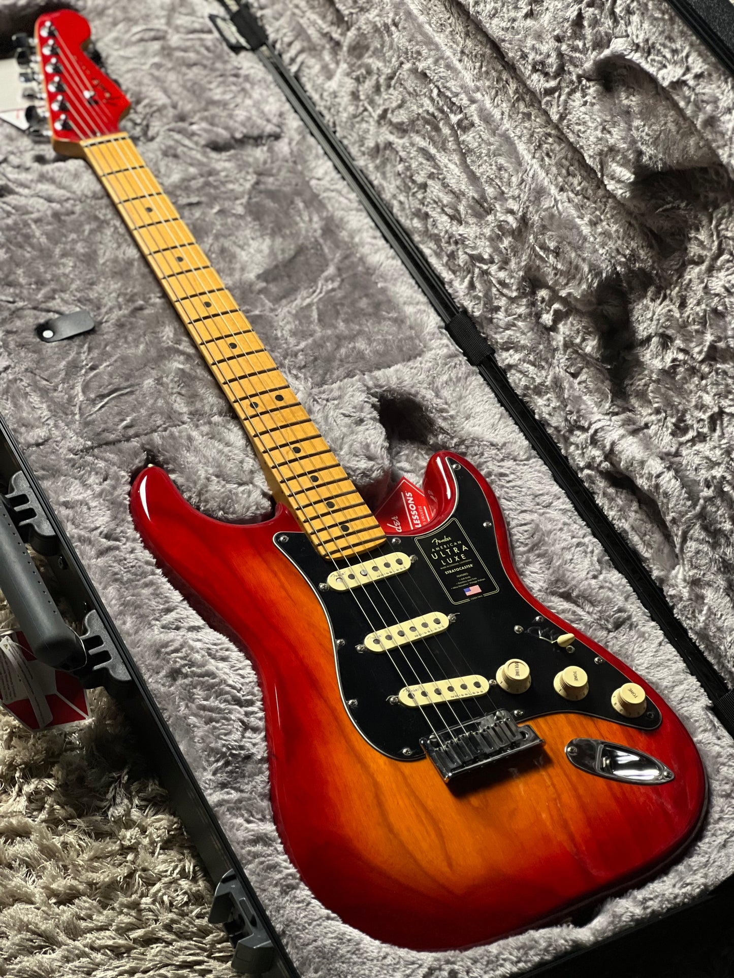 Fender American Ultra Luxe Stratocaster with Maple FB in Plasma Red Burst US210079410