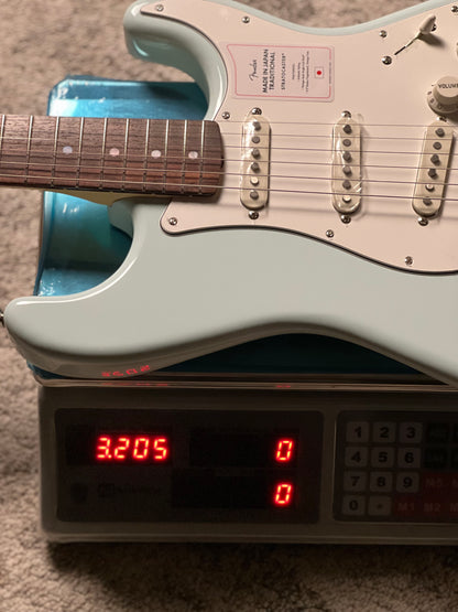 Fender Japan MIJ Traditional Late 60s Stratocaster with RW FB in Sonic Blue JD26001529