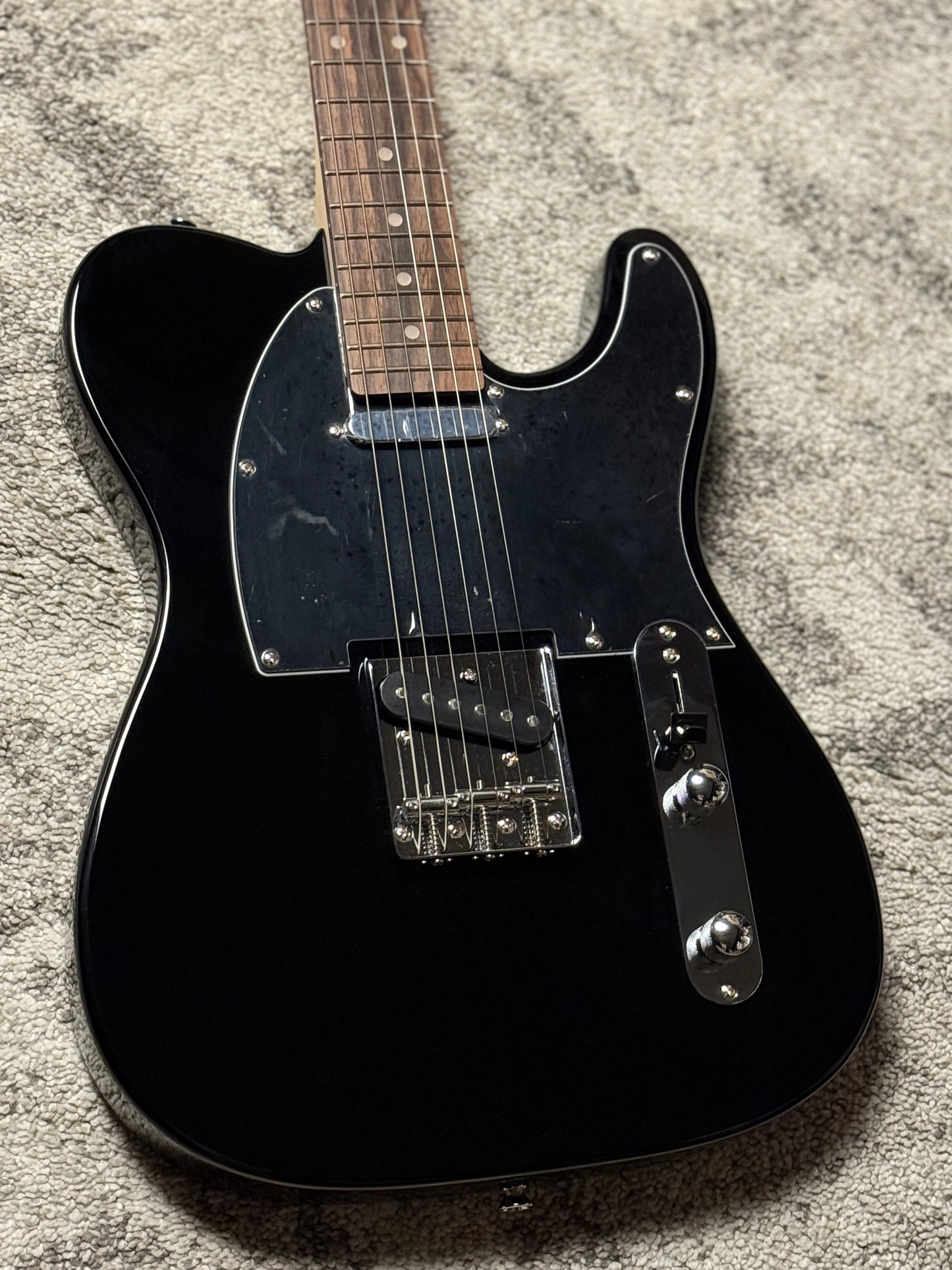 SLX Raven Classic Essentials 22 with Rosewood FB in in Black