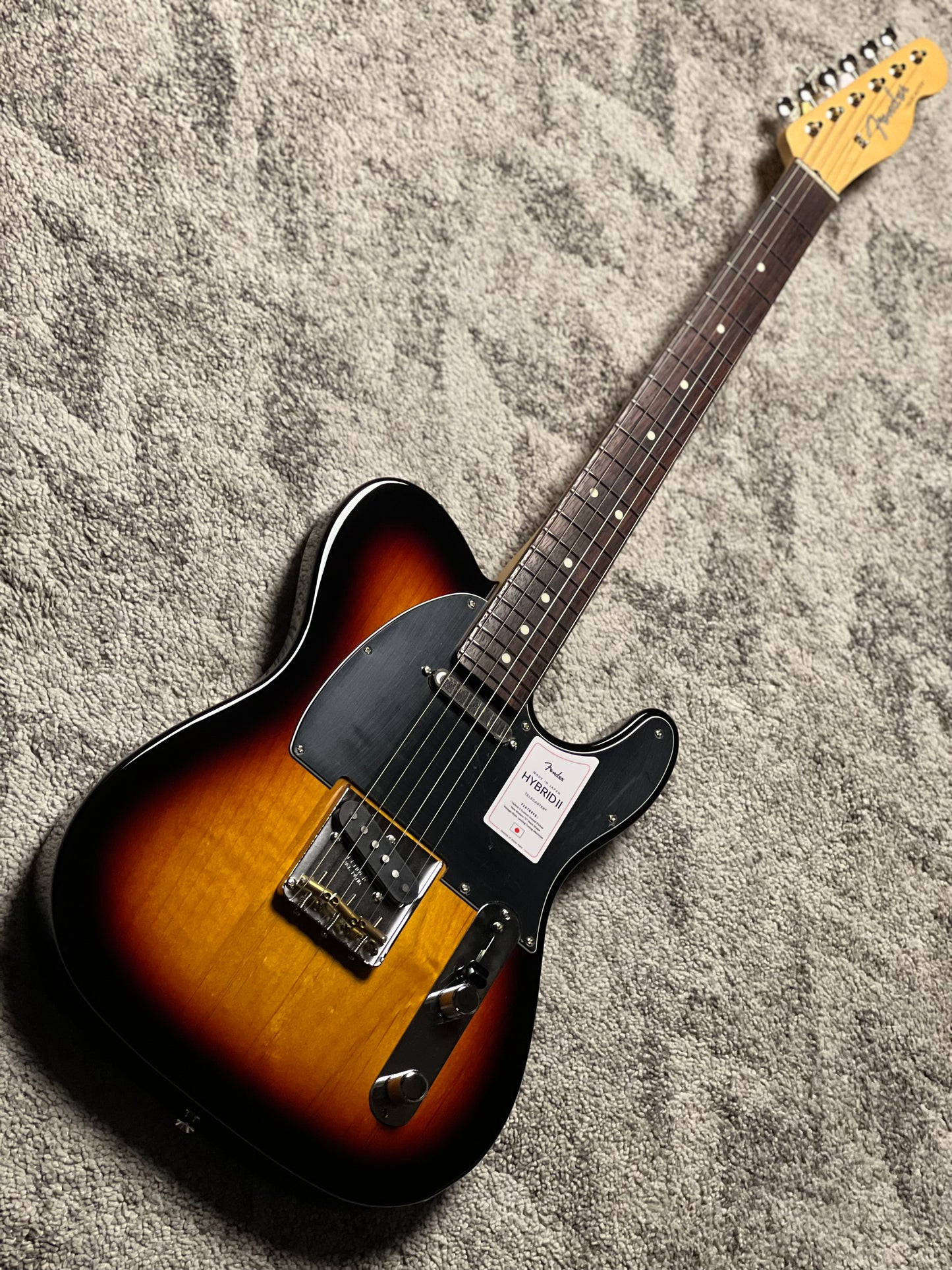 Fender Japan Hybrid II Telecaster with RW FB in 3-Color Sunburst JD24023352