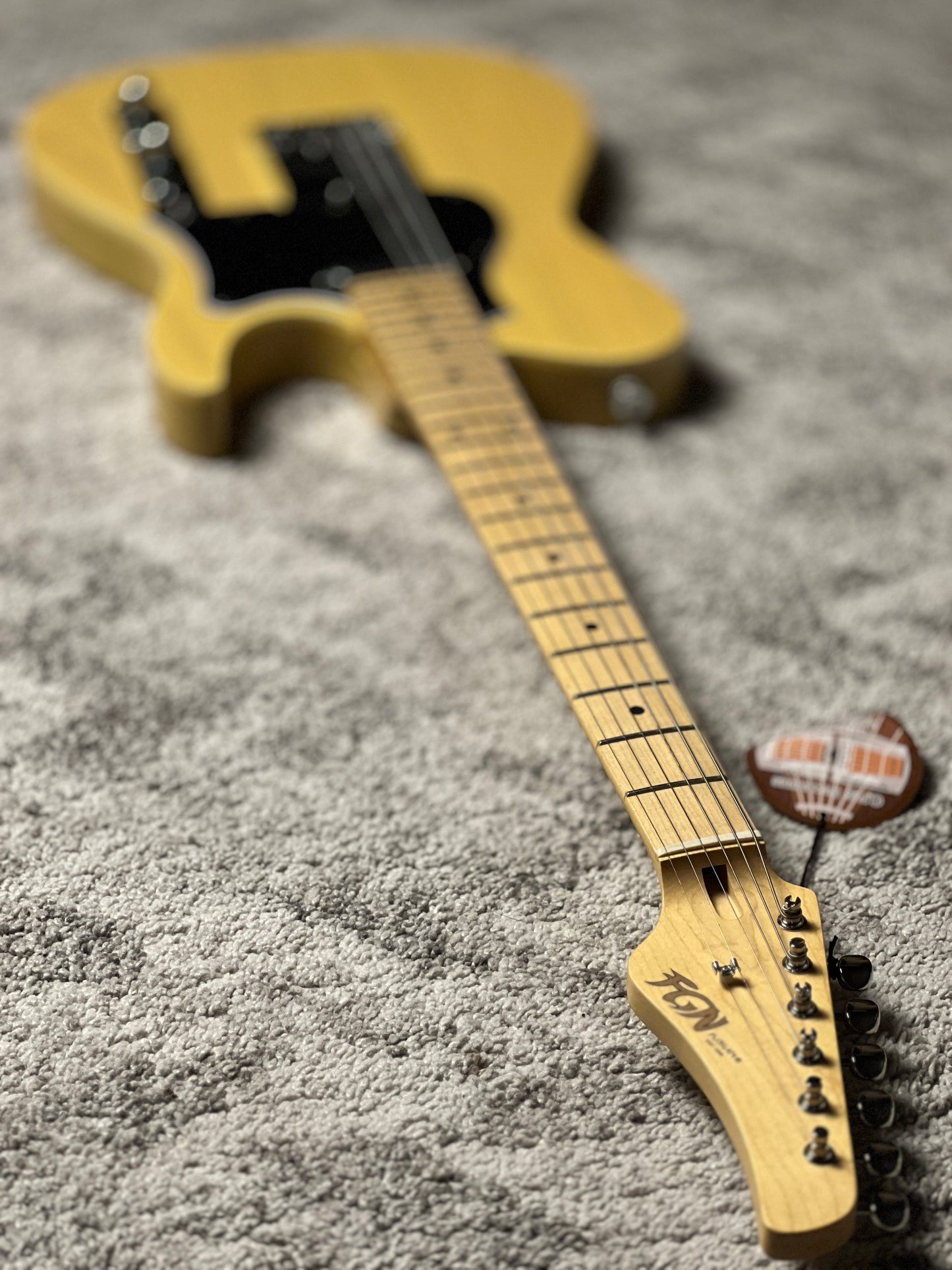 Fujigen FGN Iliad JIL2-ASH-M/OWB in Off White Blonde