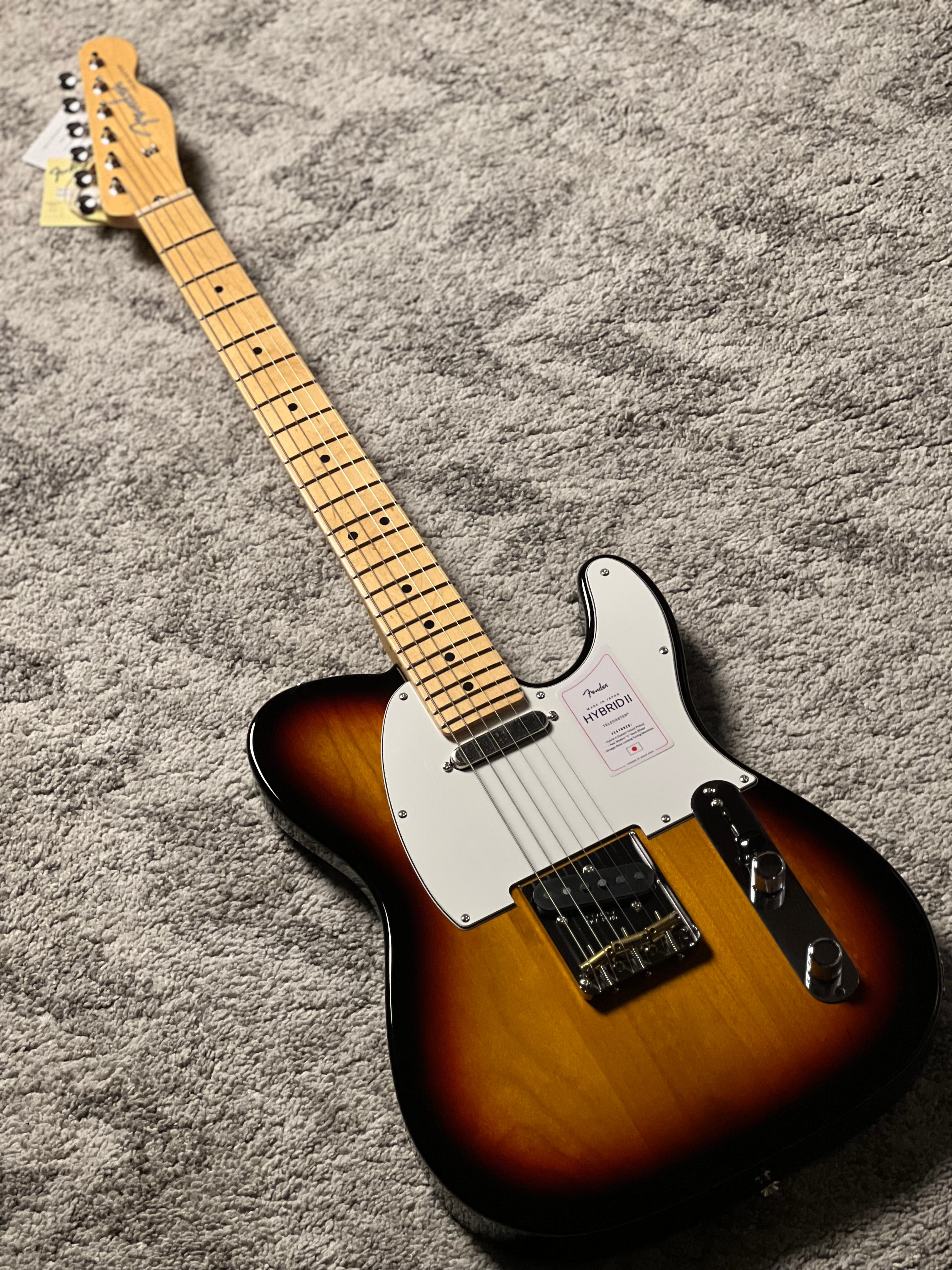 ギター Fender Hybrid II Telecaster Fender Japan Hybrid II Telecaster with Maple FB in 3 Tone Sunburst