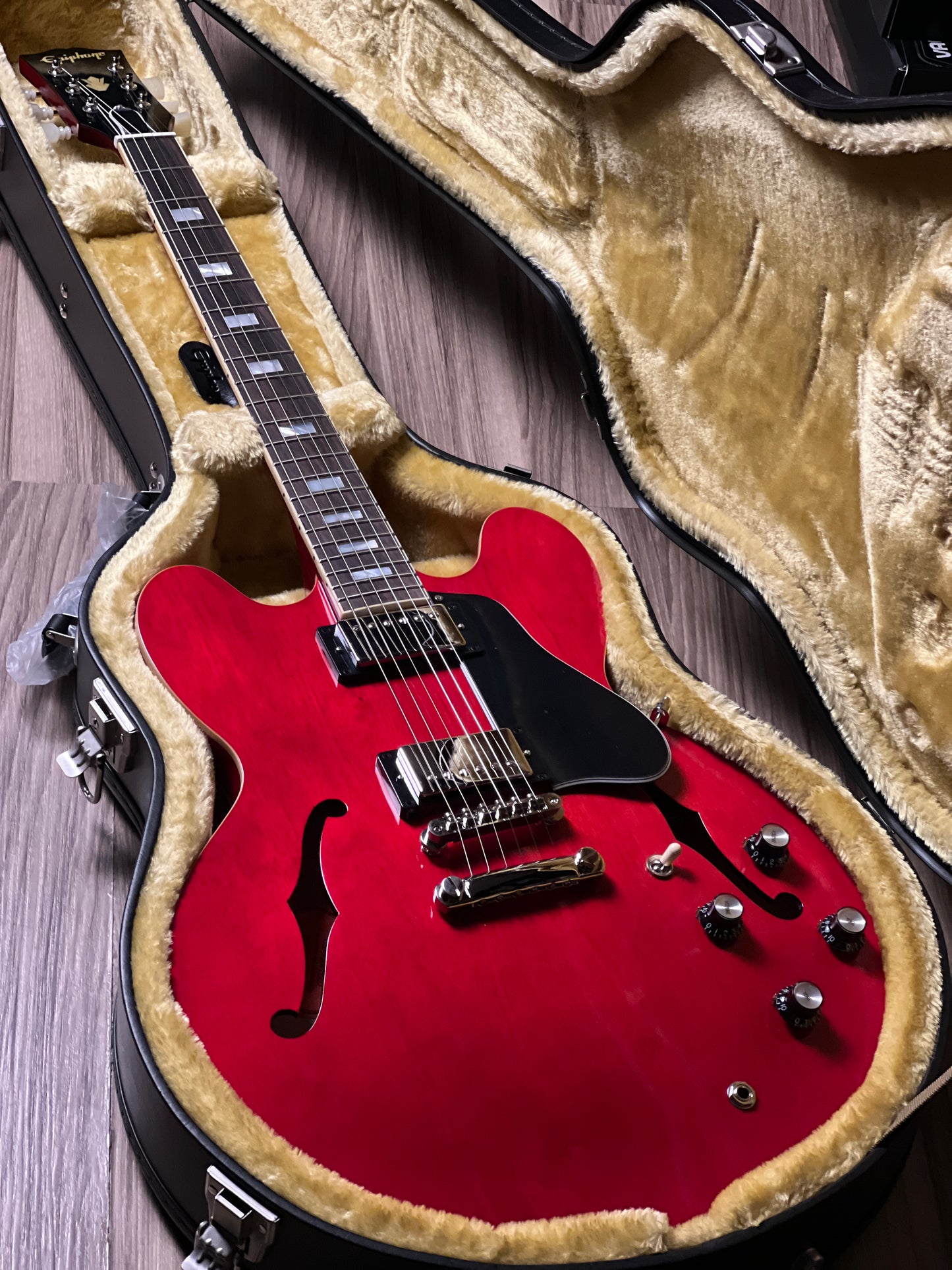 Epiphone 1962 ES-335 Reissue Sixties in Cherry w/Case 25011511686