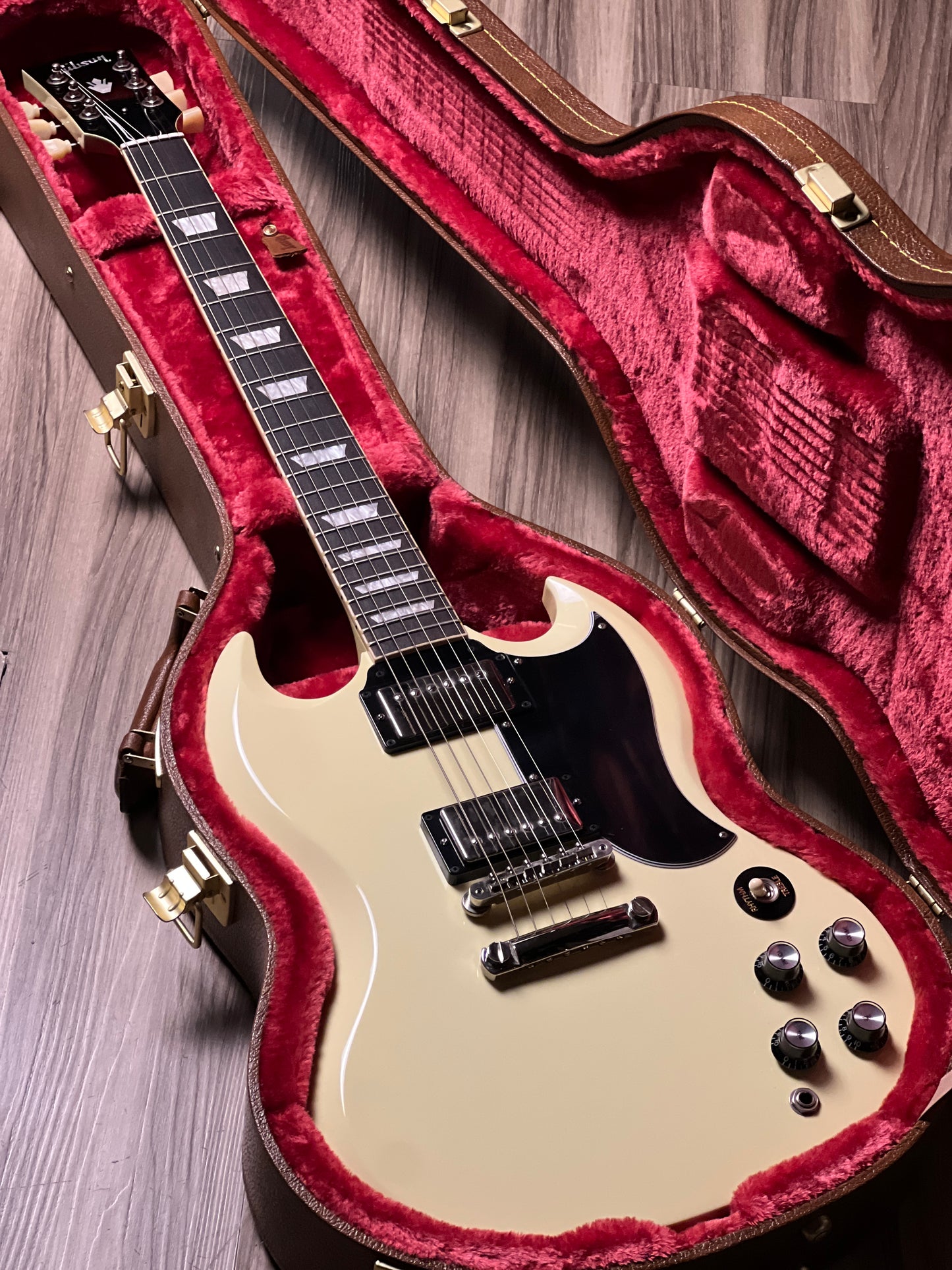 Gibson SG Standard 61 Classic In White w/Case 229330304