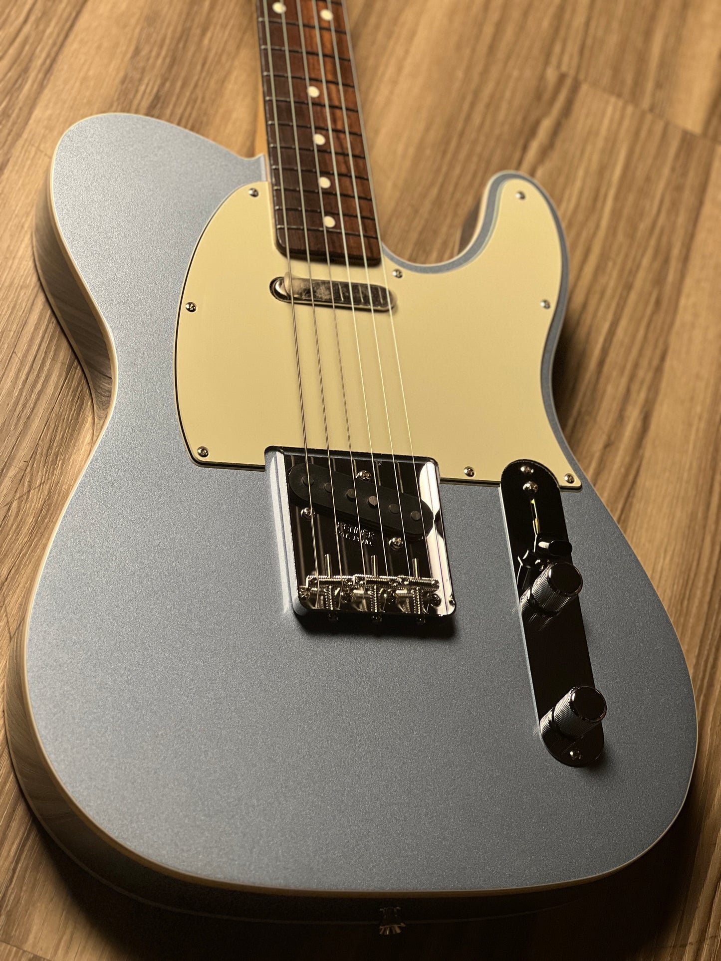 Fender FSR MIJ Traditional 60s Telecaster Custom with RW FB in Ice Blue Metallic JD24014474