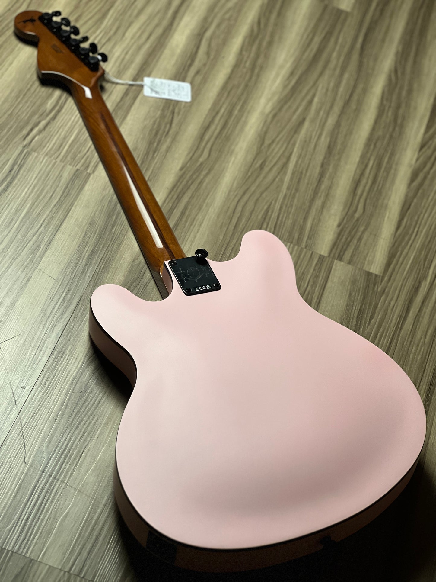 Fender Tom DeLonge Starcaster with Rosewood FB In Shell Pink