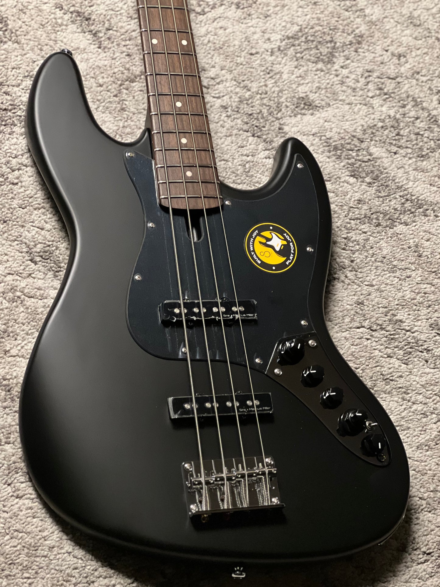 Sire Marcus Miller V3-4 ST 2nd Generation in Black Satin