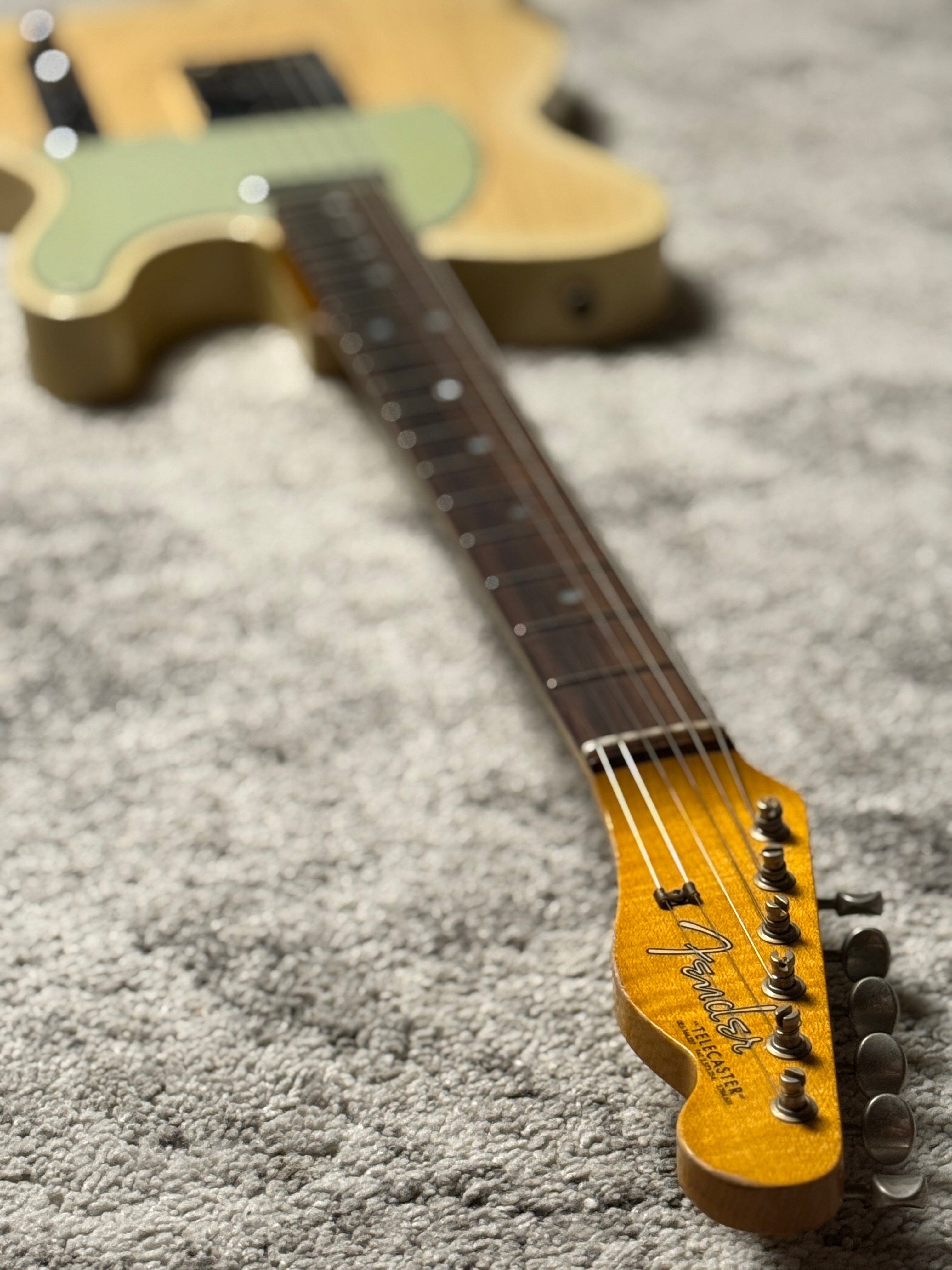 Fender Custom Shop '64 Telecaster Relic in Natural Blonde CZ565692